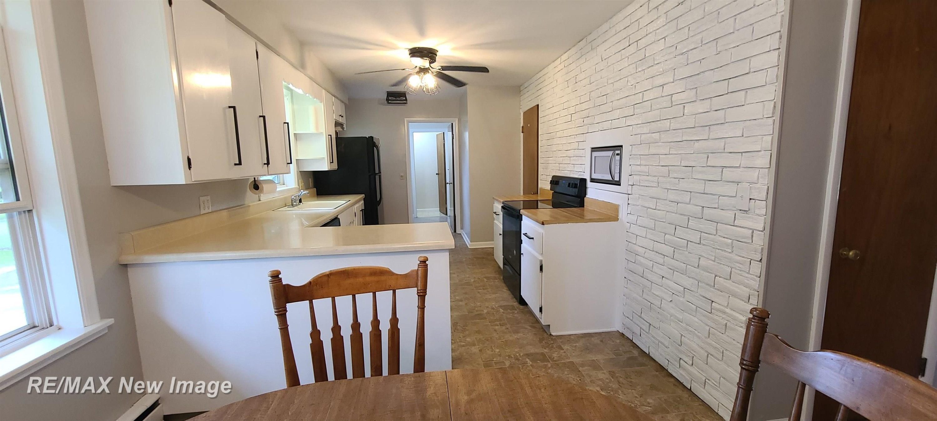 705 E Liberty Street, Chesaning, MI 48616 — Photo 9
