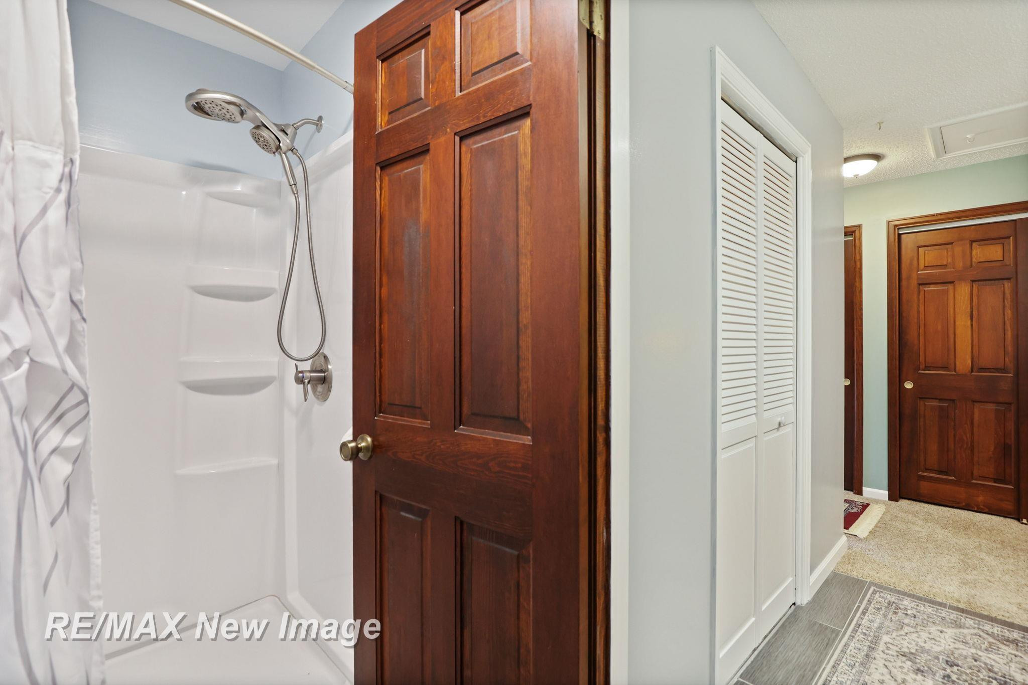 8889 Crooked Creek Drive, Saginaw, MI 48609 — Photo 35