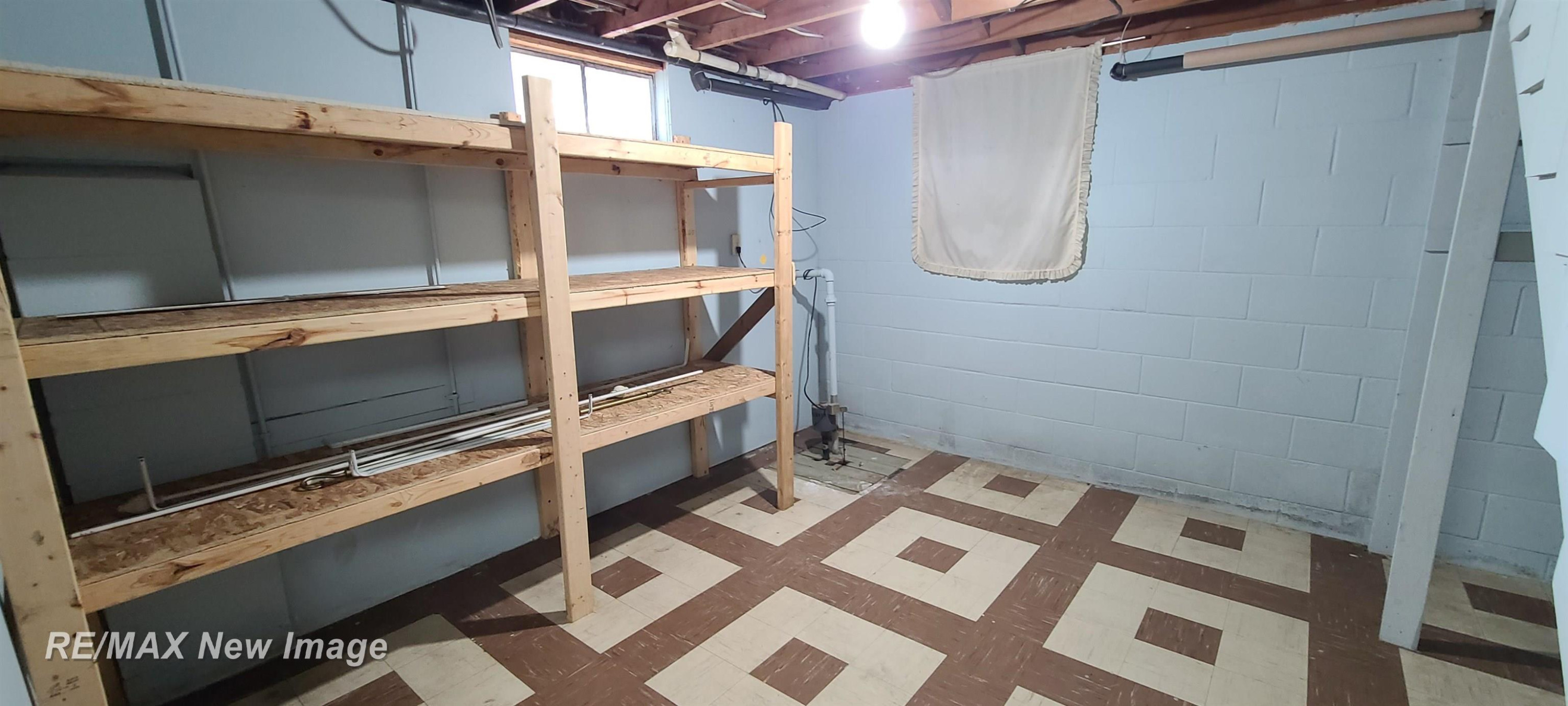 705 E Liberty Street, Chesaning, MI 48616 — Photo 28