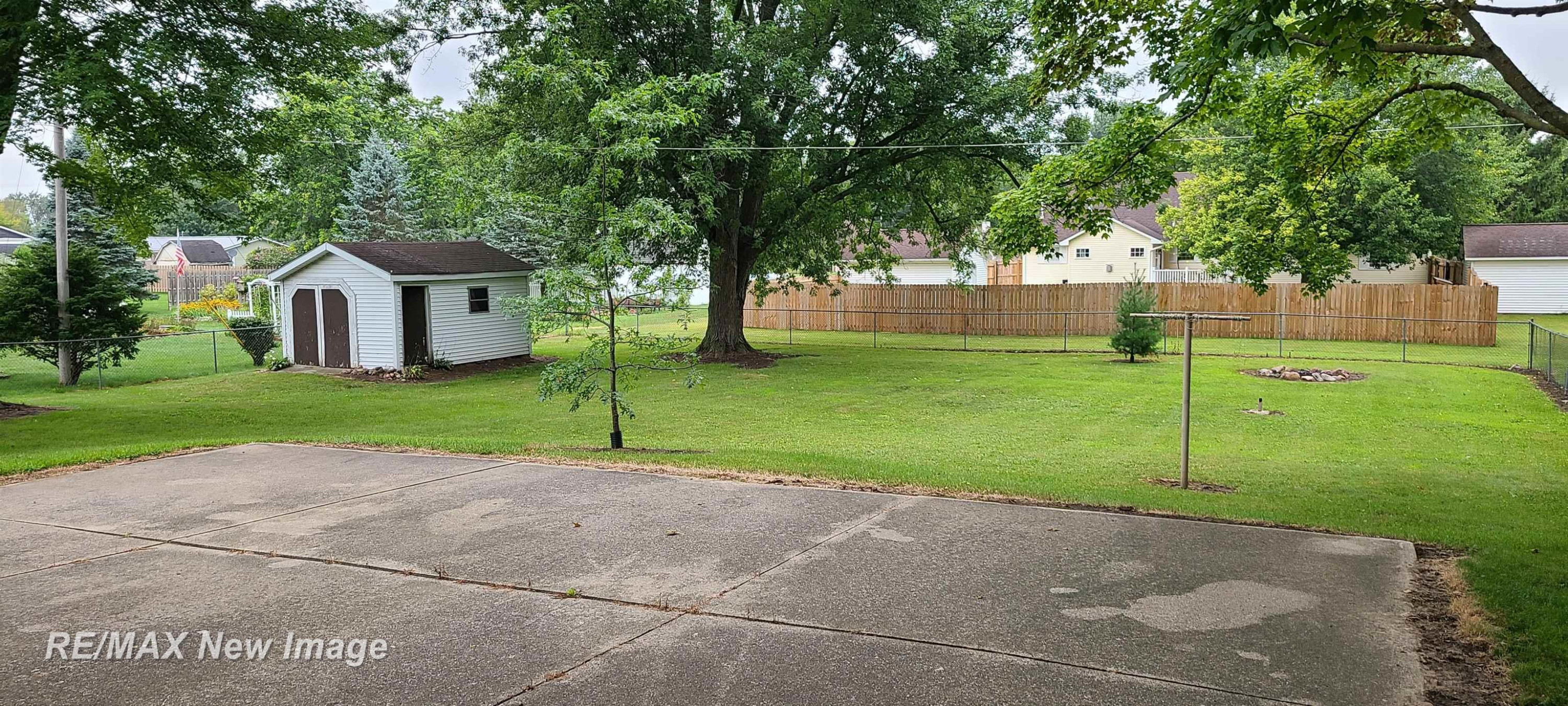 705 E Liberty Street, Chesaning, MI 48616 — Photo 31