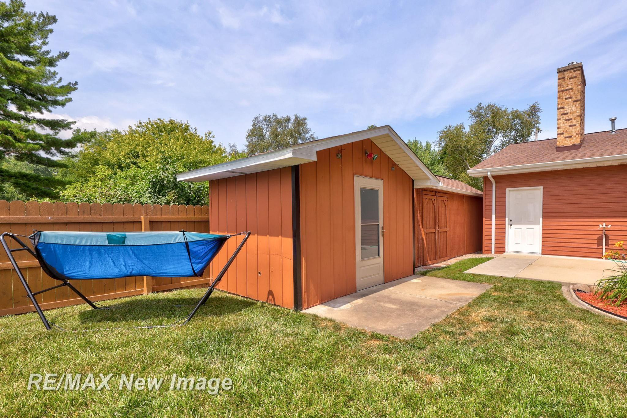 8889 Crooked Creek Drive, Saginaw, MI 48609 — Photo 53