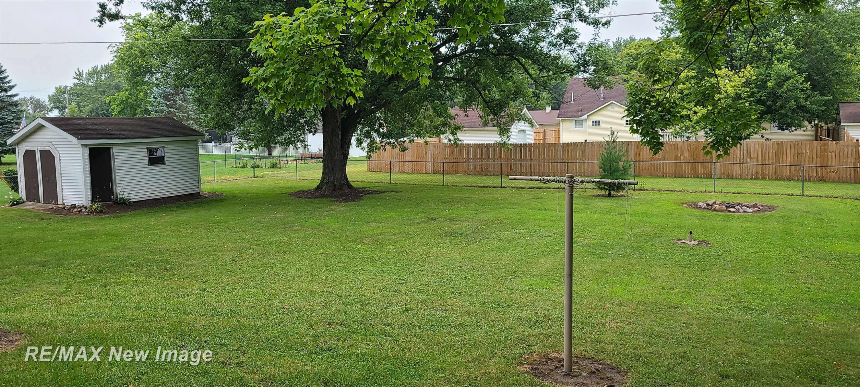 705 E Liberty Street, Chesaning, MI 48616 — Photo 32