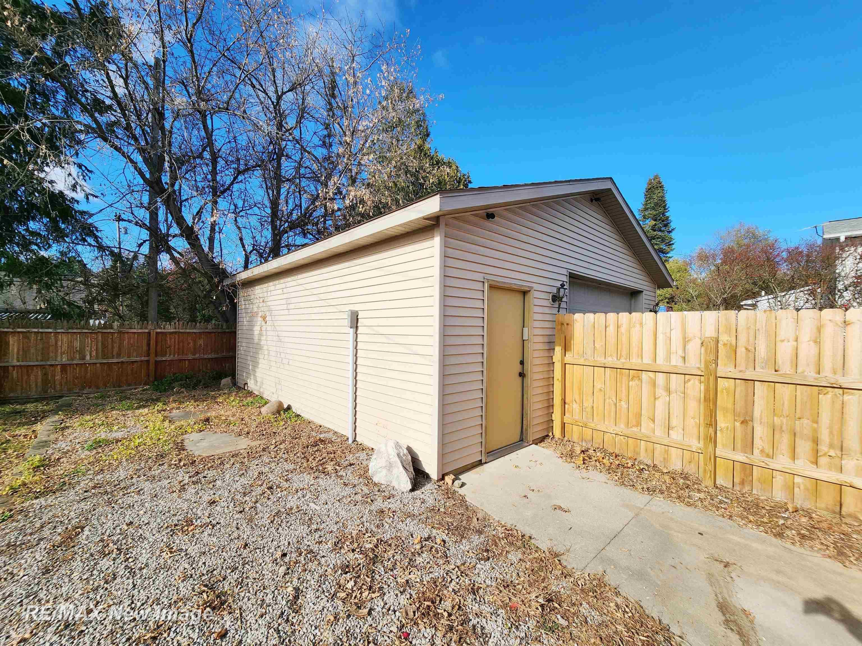 355 N Water Street, Pinconning, MI 48650 — Photo 6