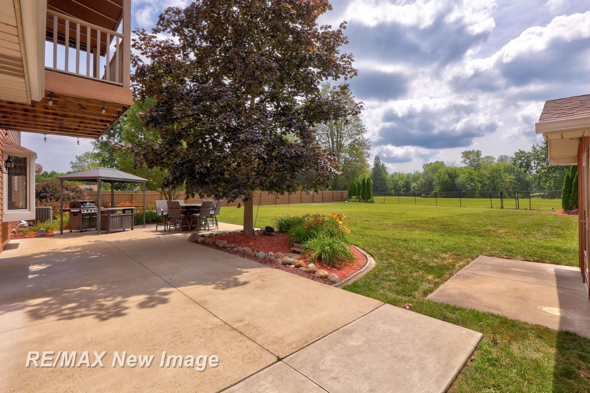 8889 Crooked Creek Drive, Saginaw, MI 48609 — Photo 58