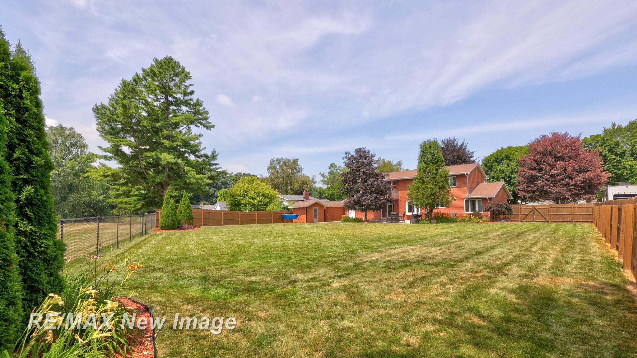 8889 Crooked Creek Drive, Saginaw, MI 48609 — Photo 59