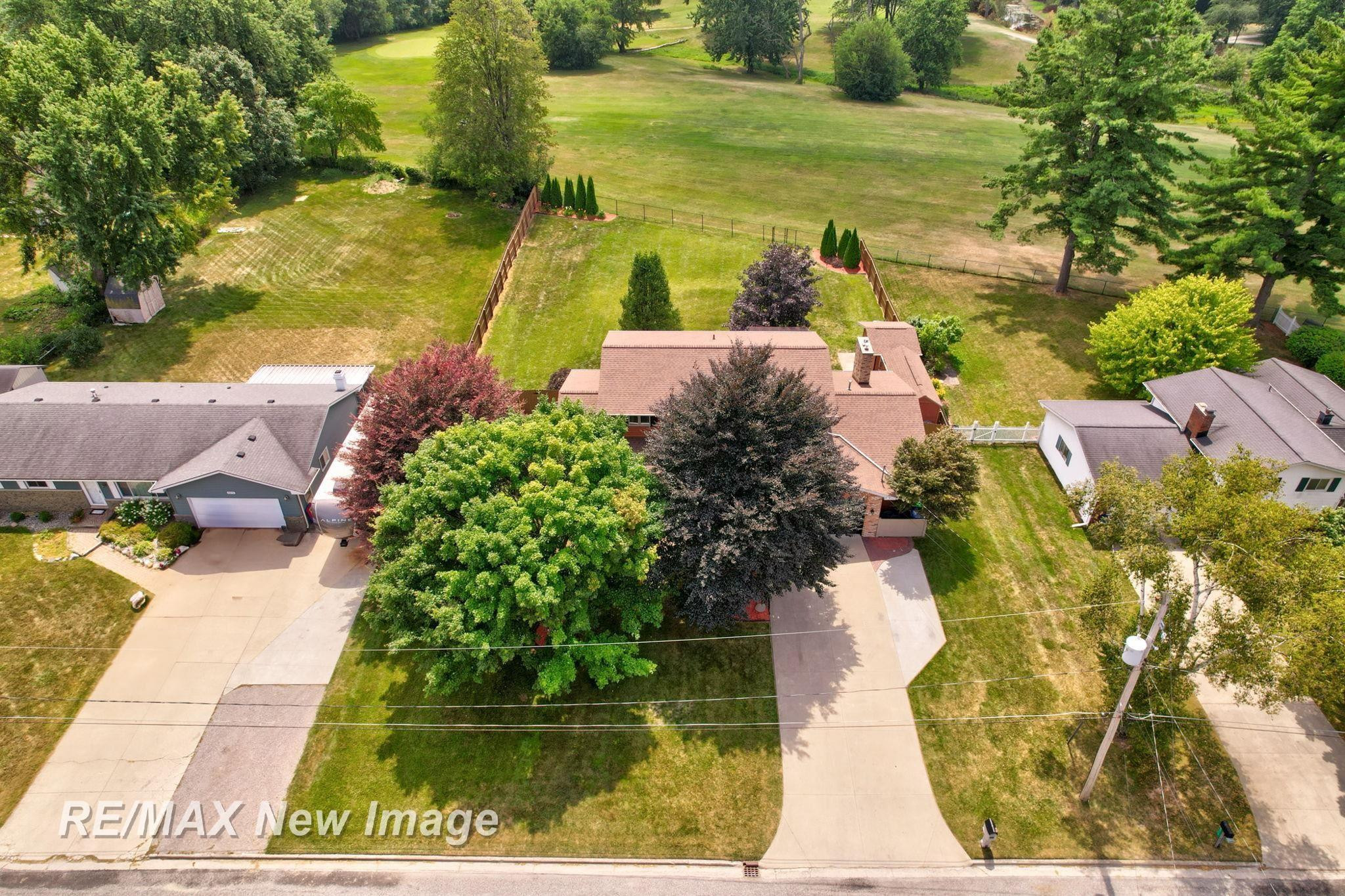 8889 Crooked Creek Drive, Saginaw, MI 48609 — Photo 61