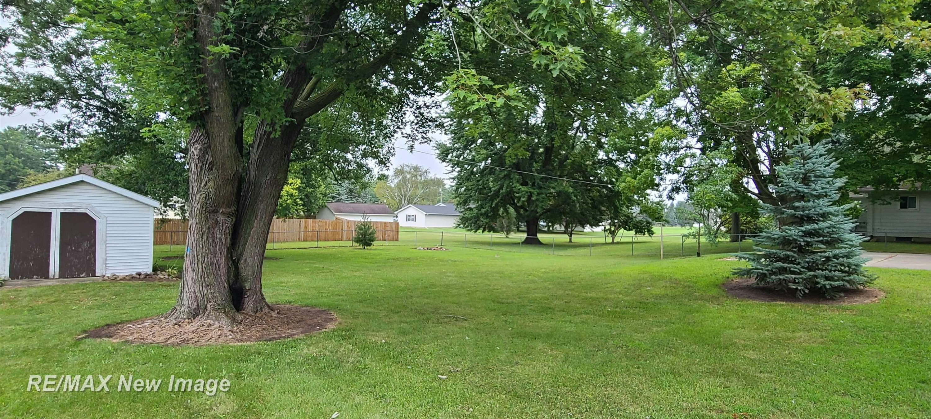 705 E Liberty Street, Chesaning, MI 48616 — Photo 36