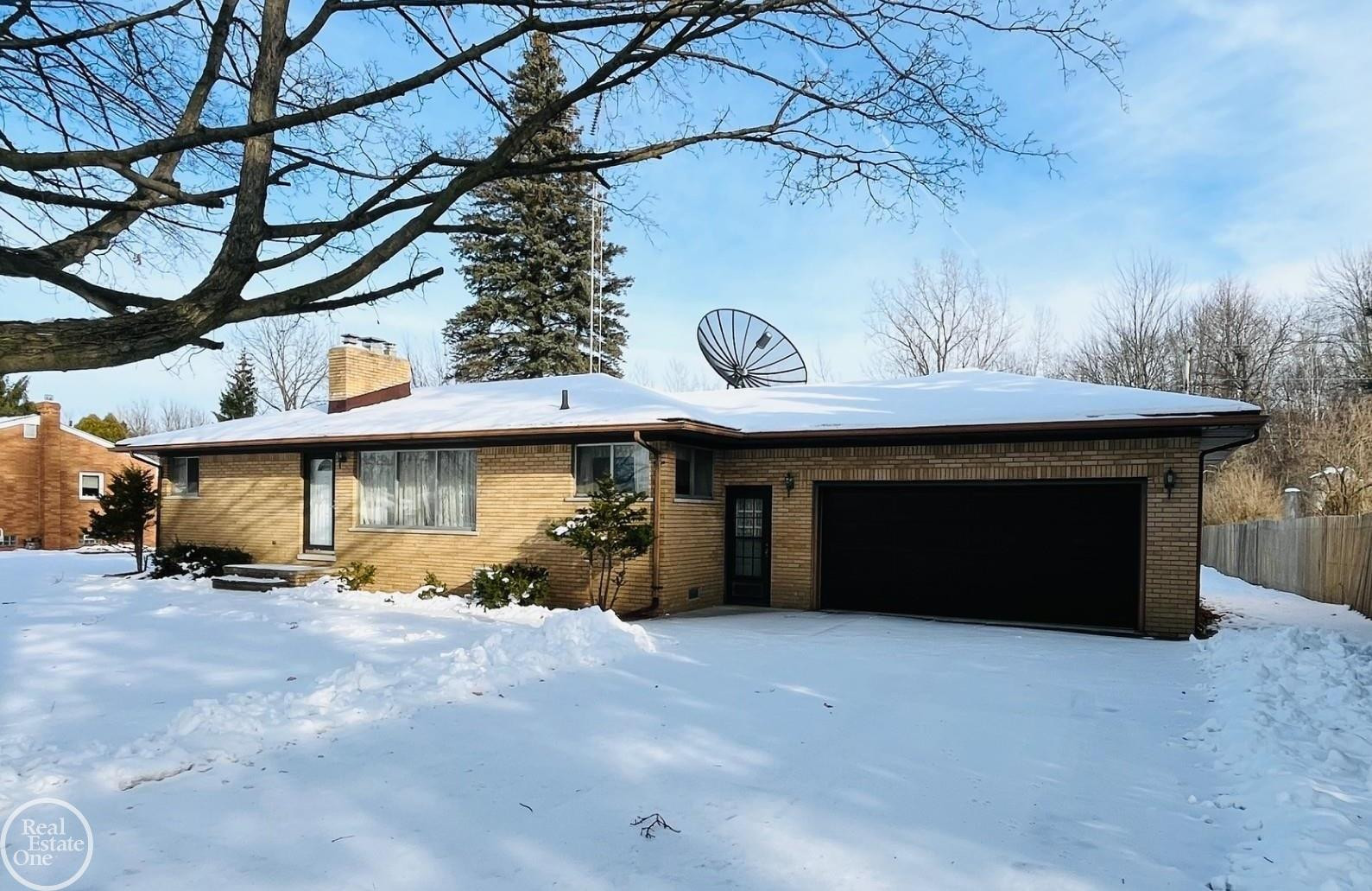 227 Connecticut Avenue, Marysville, MI 48040 — front exterior