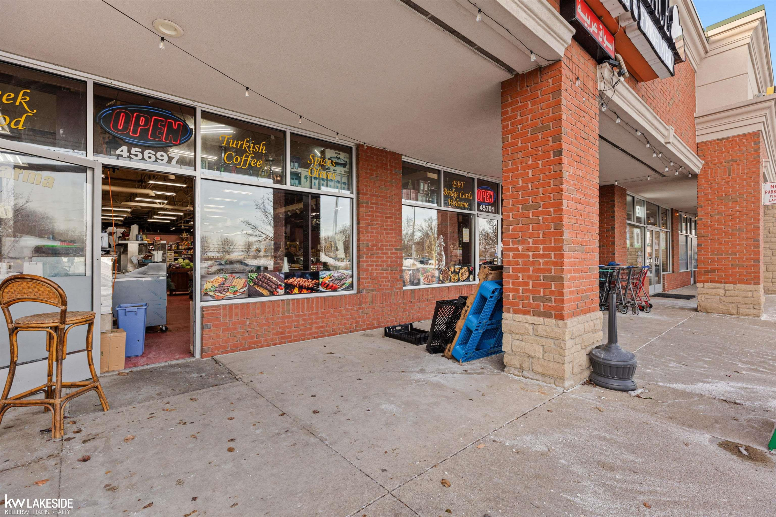 45701 Hayes, Shelby, MI 48315 — Photo 2