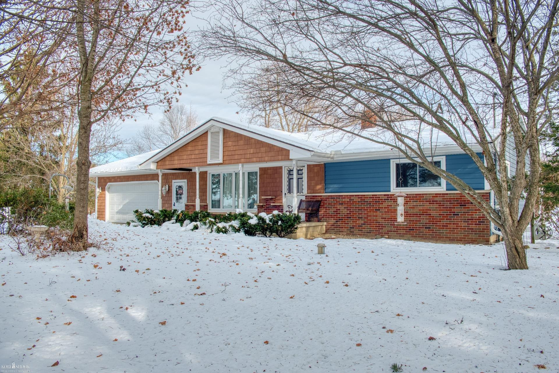 6209 S Byron Road, Durand, MI 48429 — front exterior