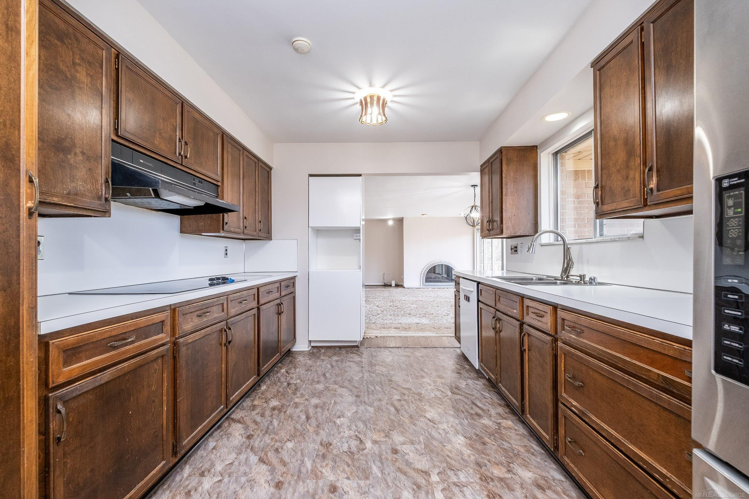 21860 Normandale Street, Beverly Hills, MI 48025 — Photo 2