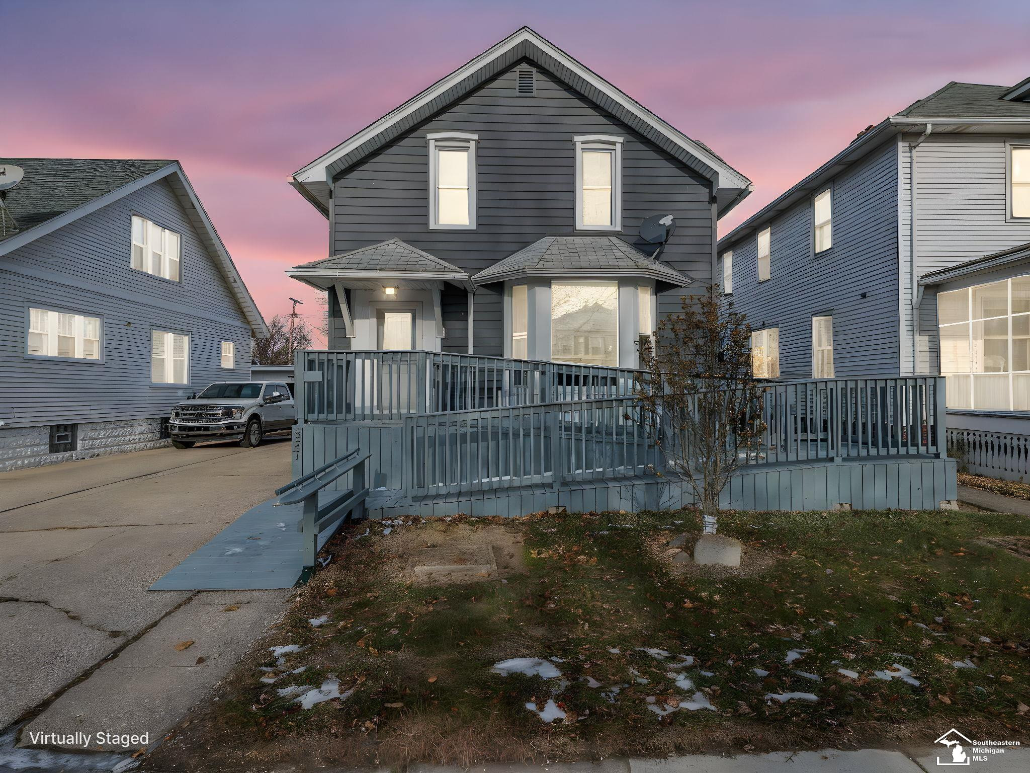 527 E Fifth Street, Monroe, MI 48161 — Photo 2