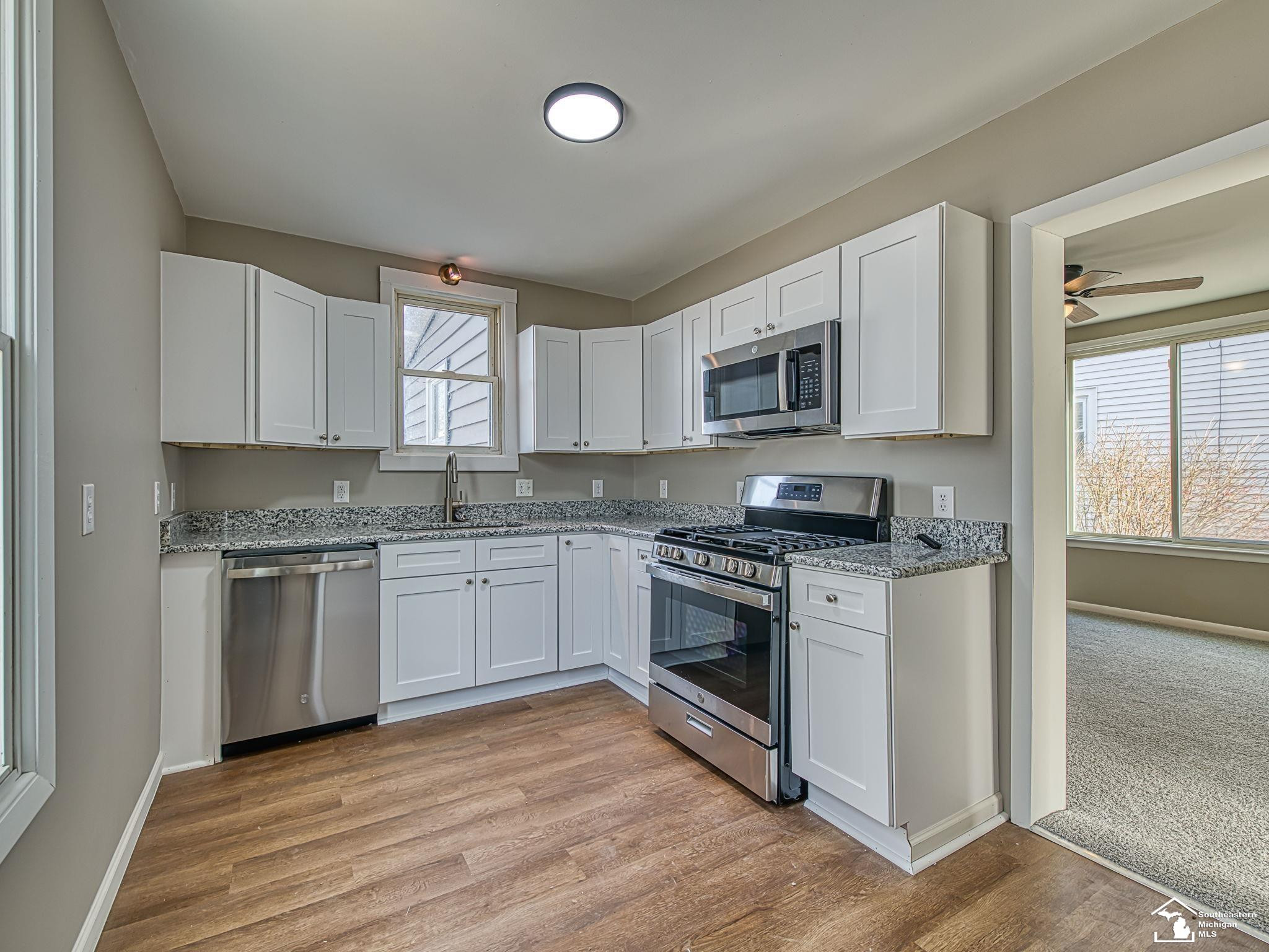 527 E Fifth Street, Monroe, MI 48161 — Photo 3