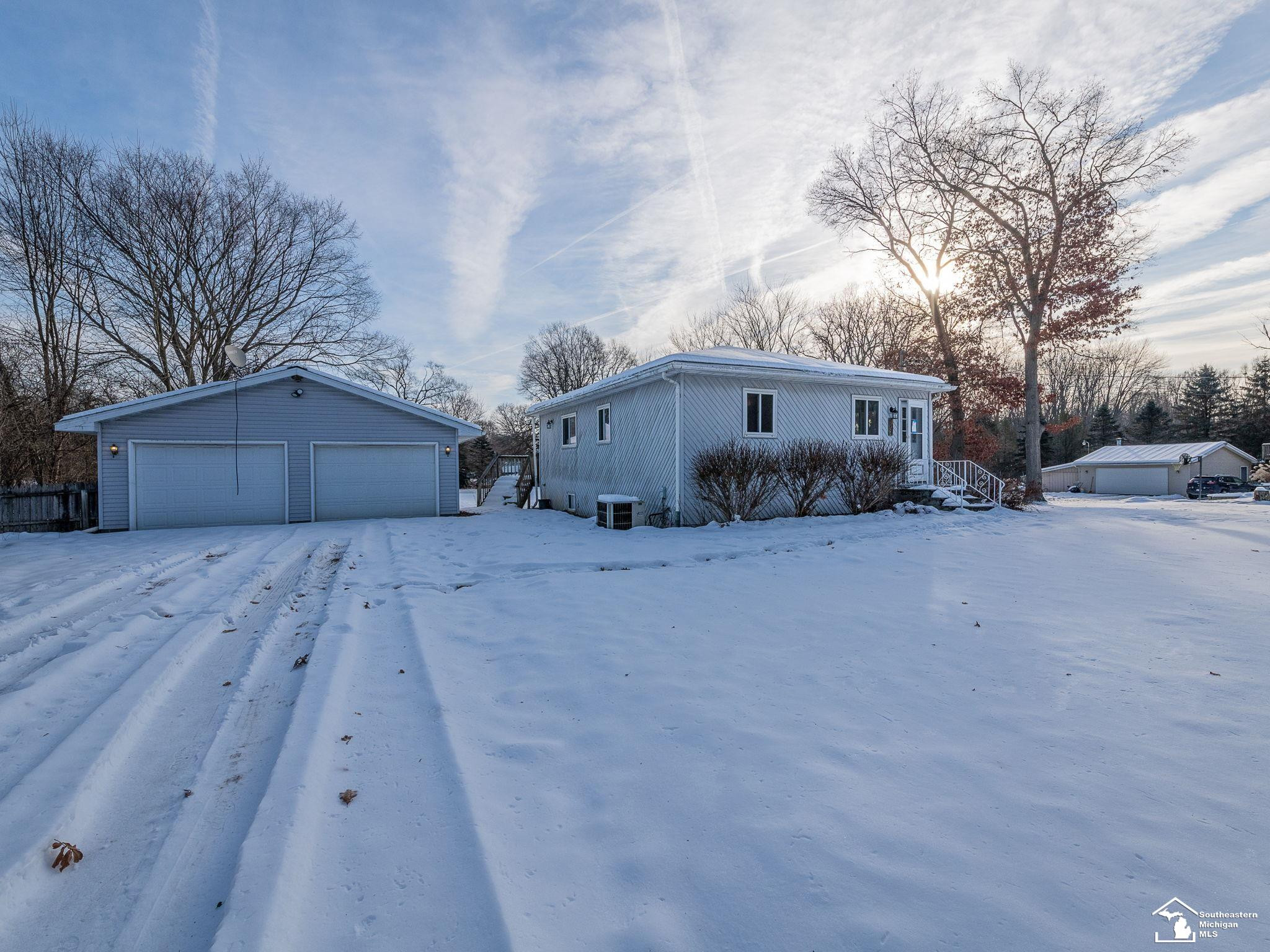 403 Maple Road, Michigan Center, MI 49254 — Photo 22