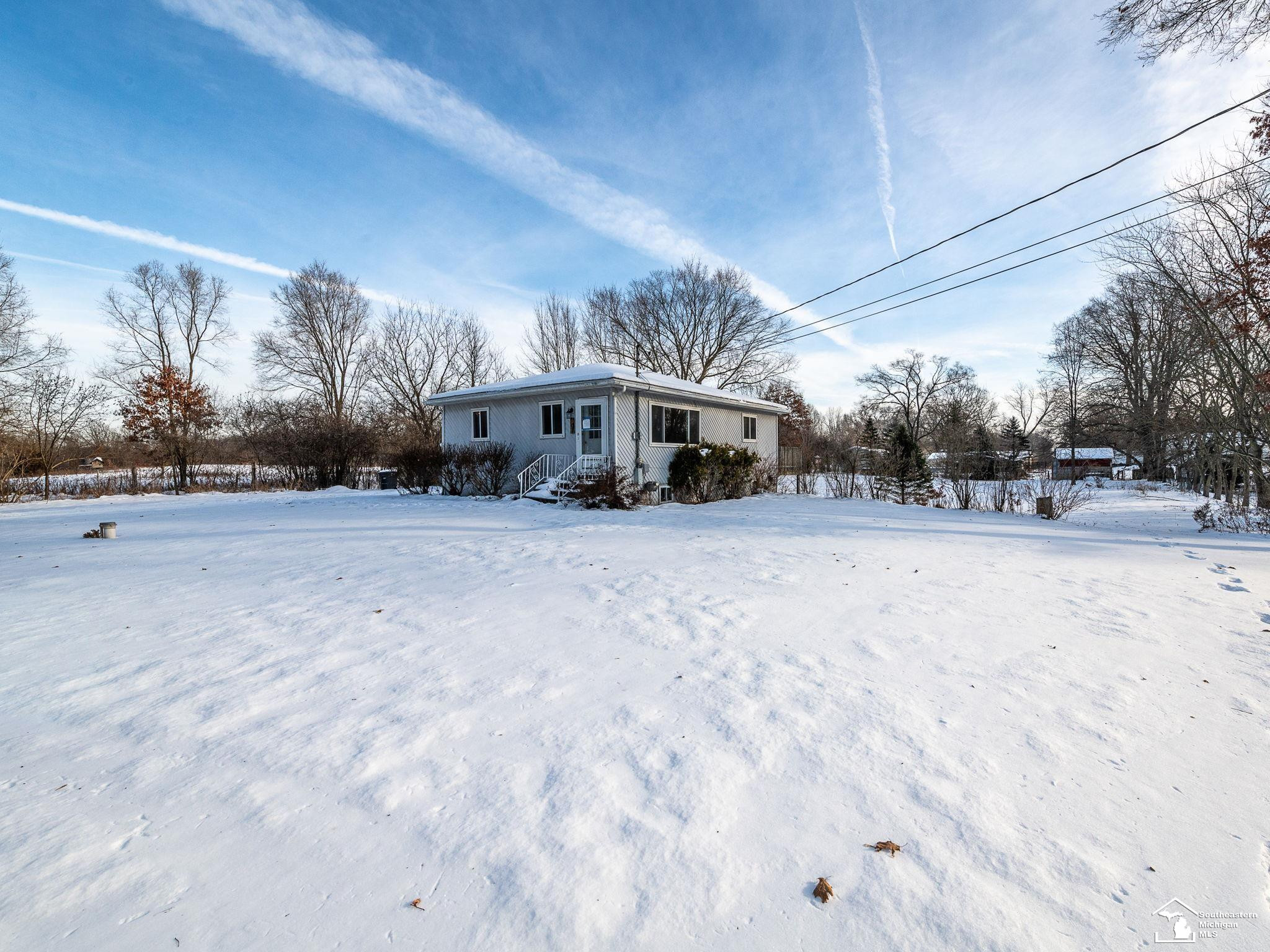 403 Maple Road, Michigan Center, MI 49254 — Photo 23