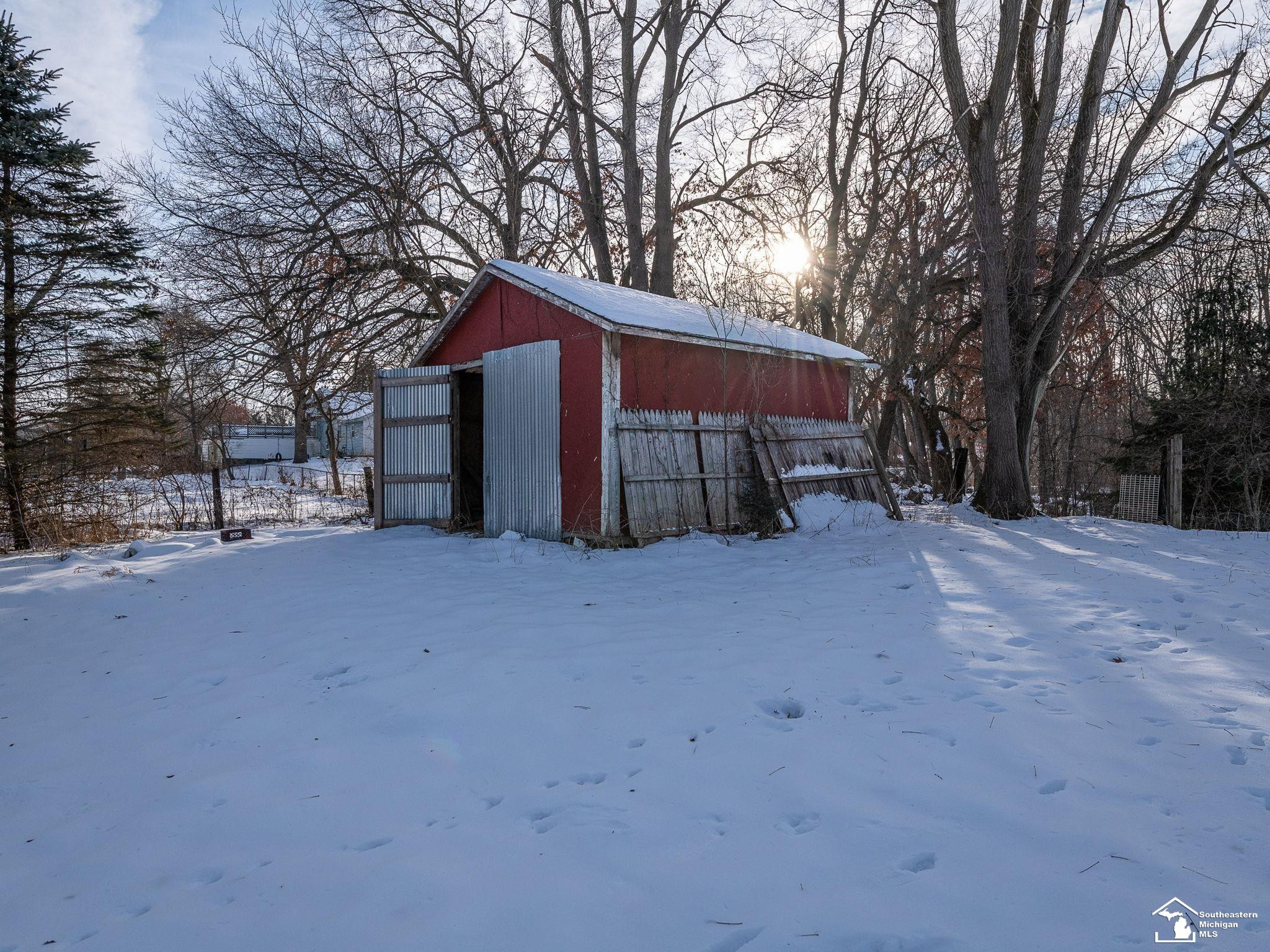 403 Maple Road, Michigan Center, MI 49254 — Photo 28
