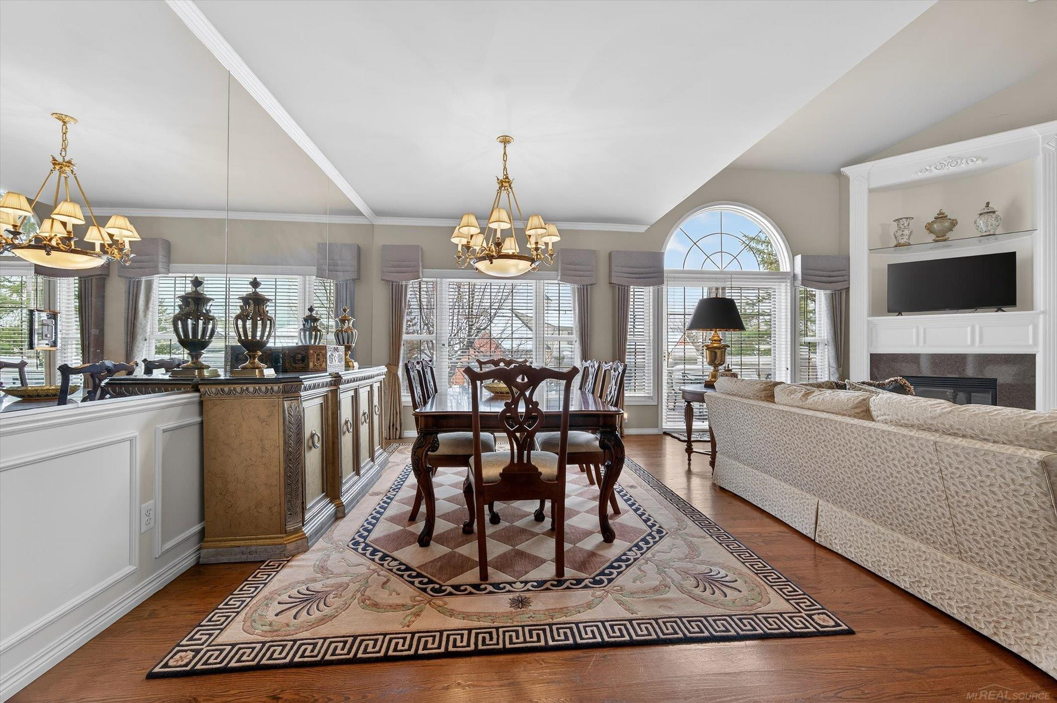 2794 Castlemartin Court, MI 48306 — Photo 8