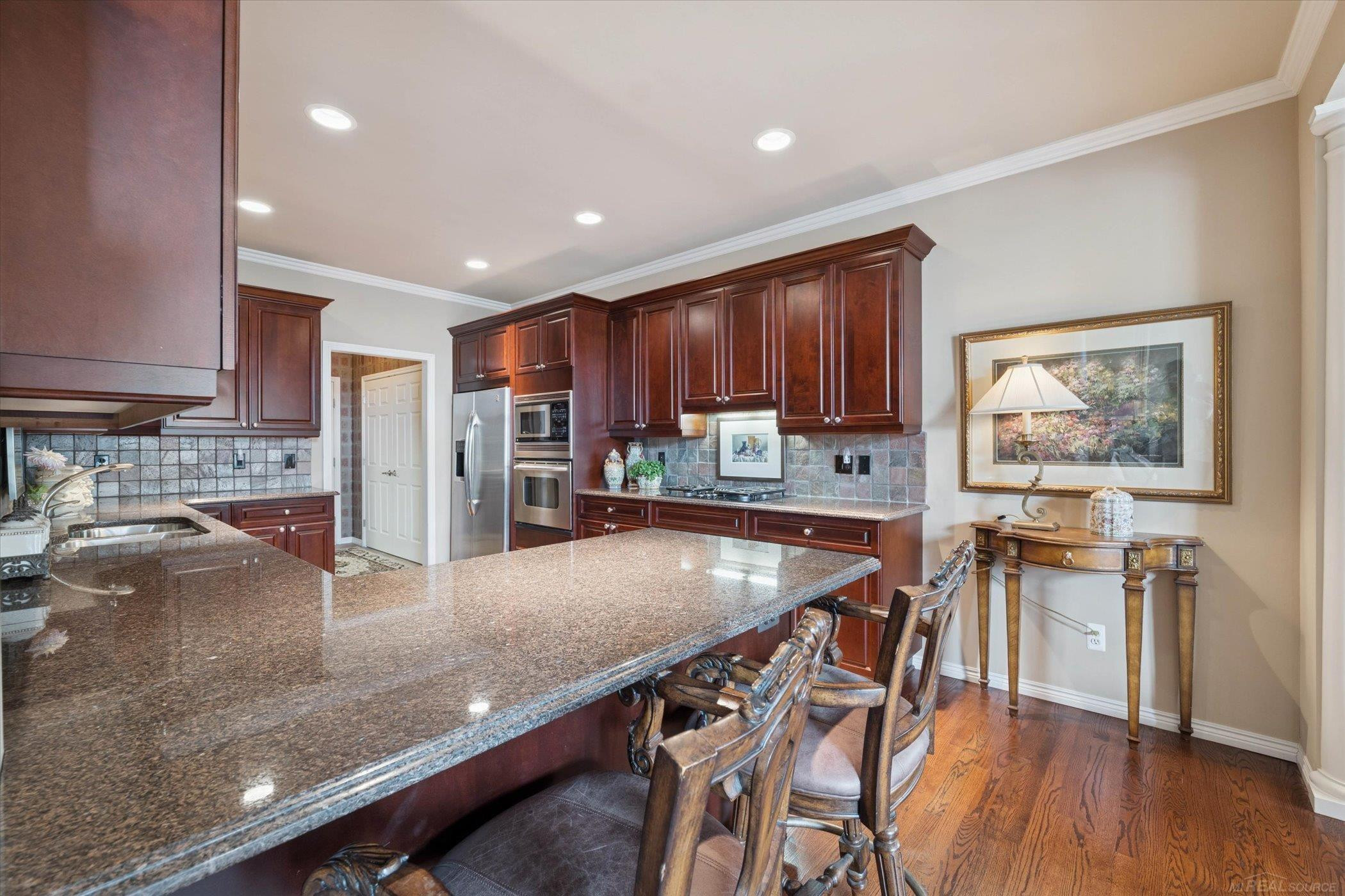 2794 Castlemartin Court, MI 48306 — Photo 11