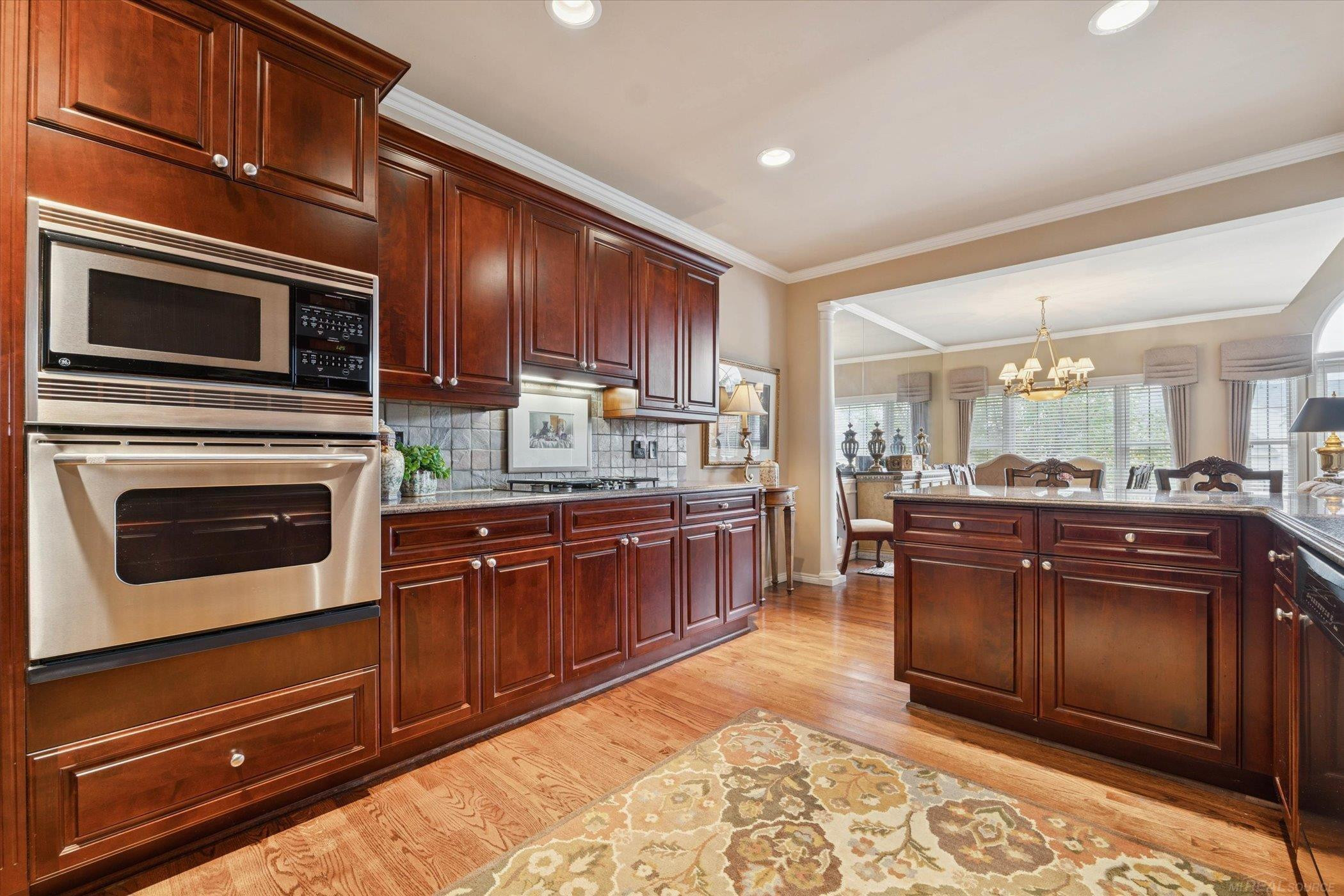 2794 Castlemartin Court, MI 48306 — Photo 13