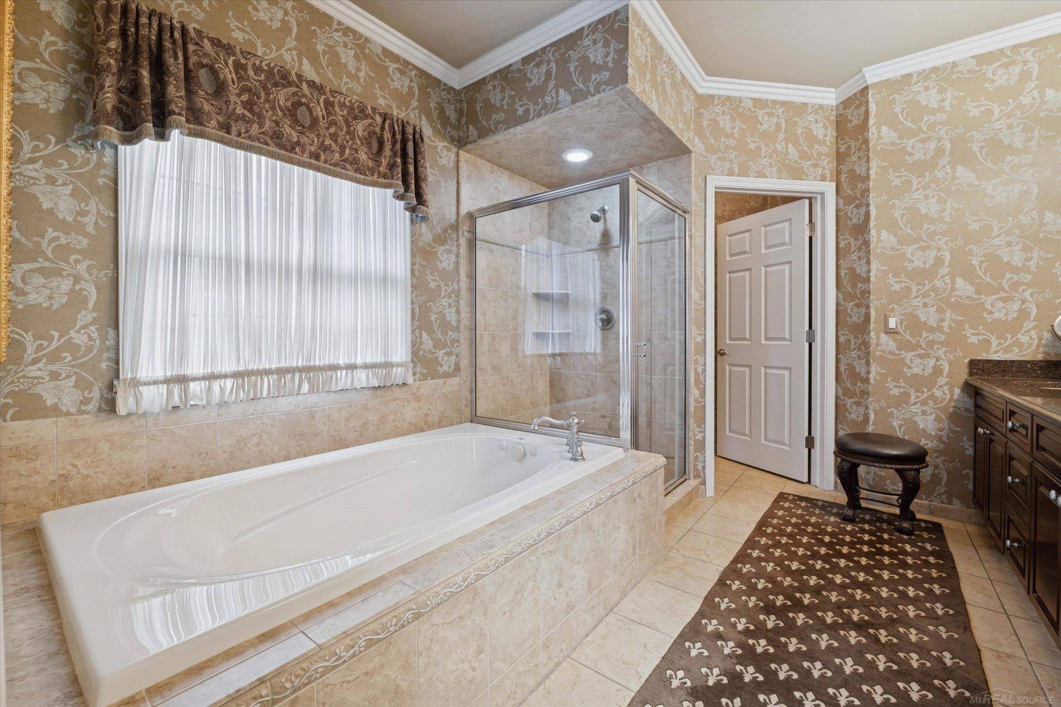 2794 Castlemartin Court, MI 48306 — Photo 24
