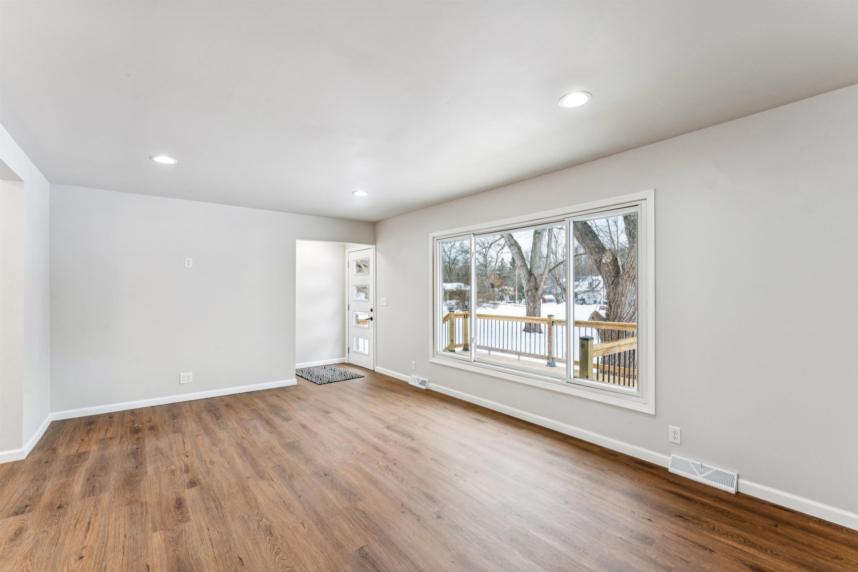 9550 Colgate Avenue, Clarkston, MI 48348 — Photo 6