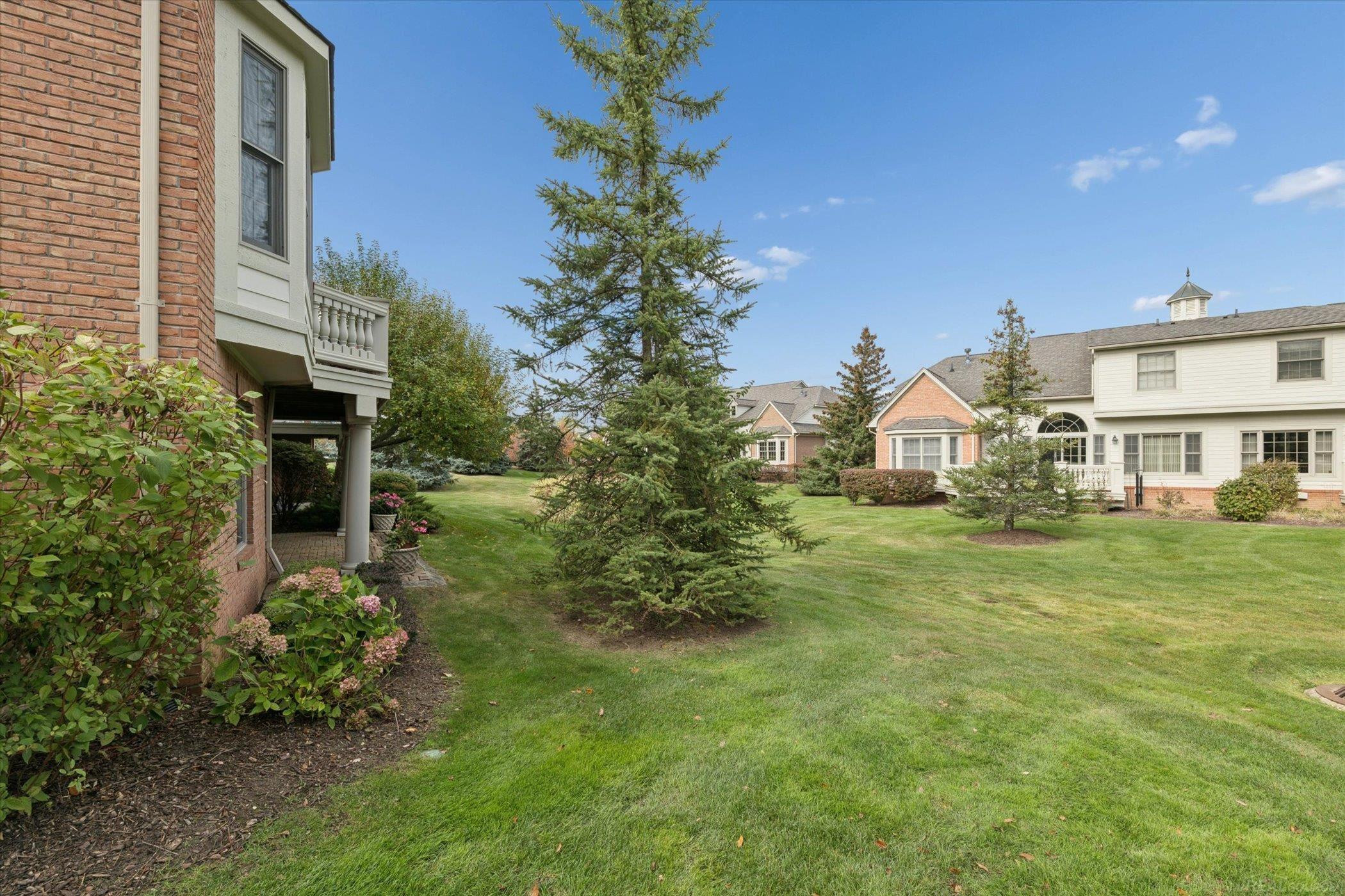 2794 Castlemartin Court, MI 48306 — Photo 52