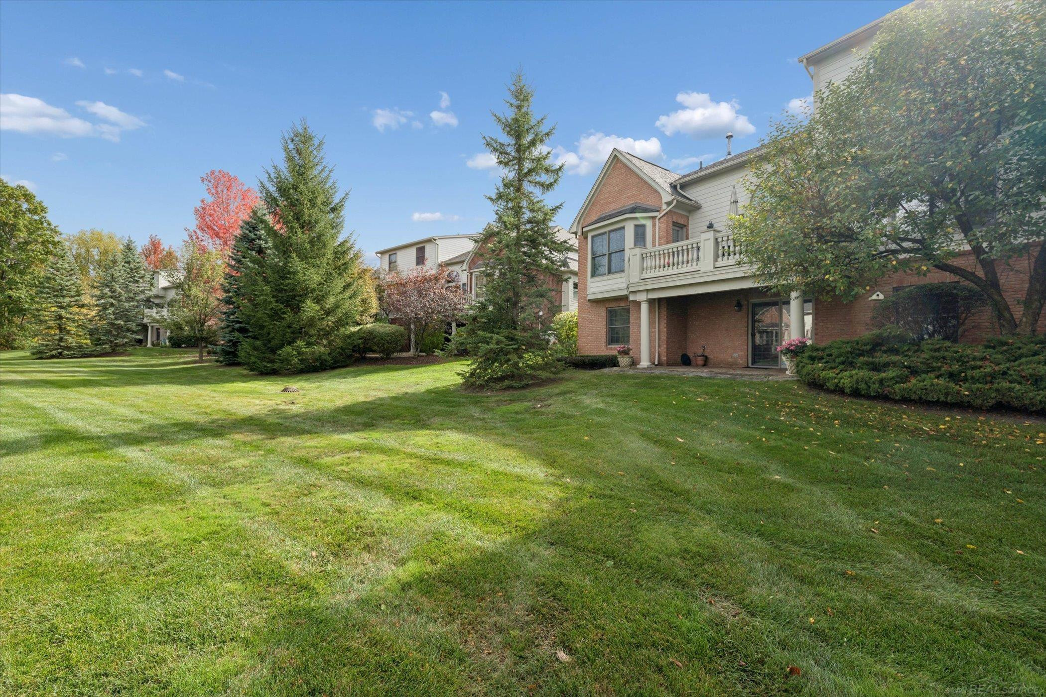 2794 Castlemartin Court, MI 48306 — Photo 55