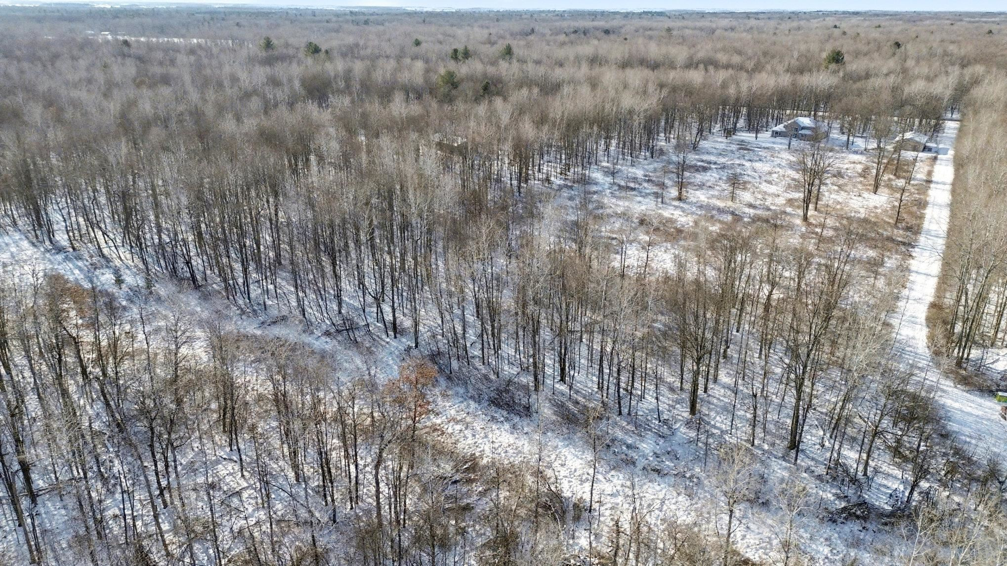 635 SE County Line Road, Mount Pleasant, MI 48883 — Photo 28