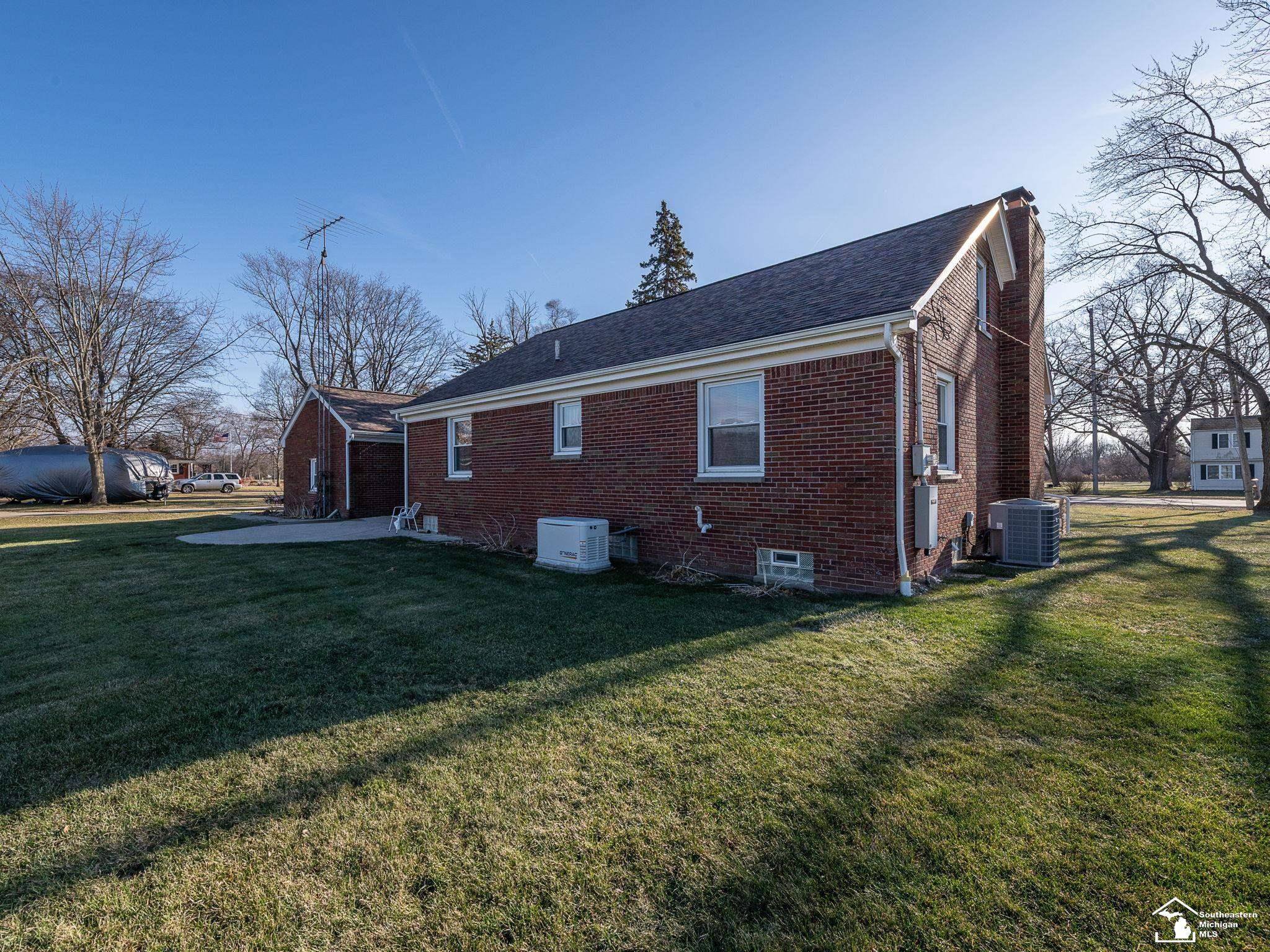 14235 S Dixie Highway, Monroe, MI 48161 — Photo 31