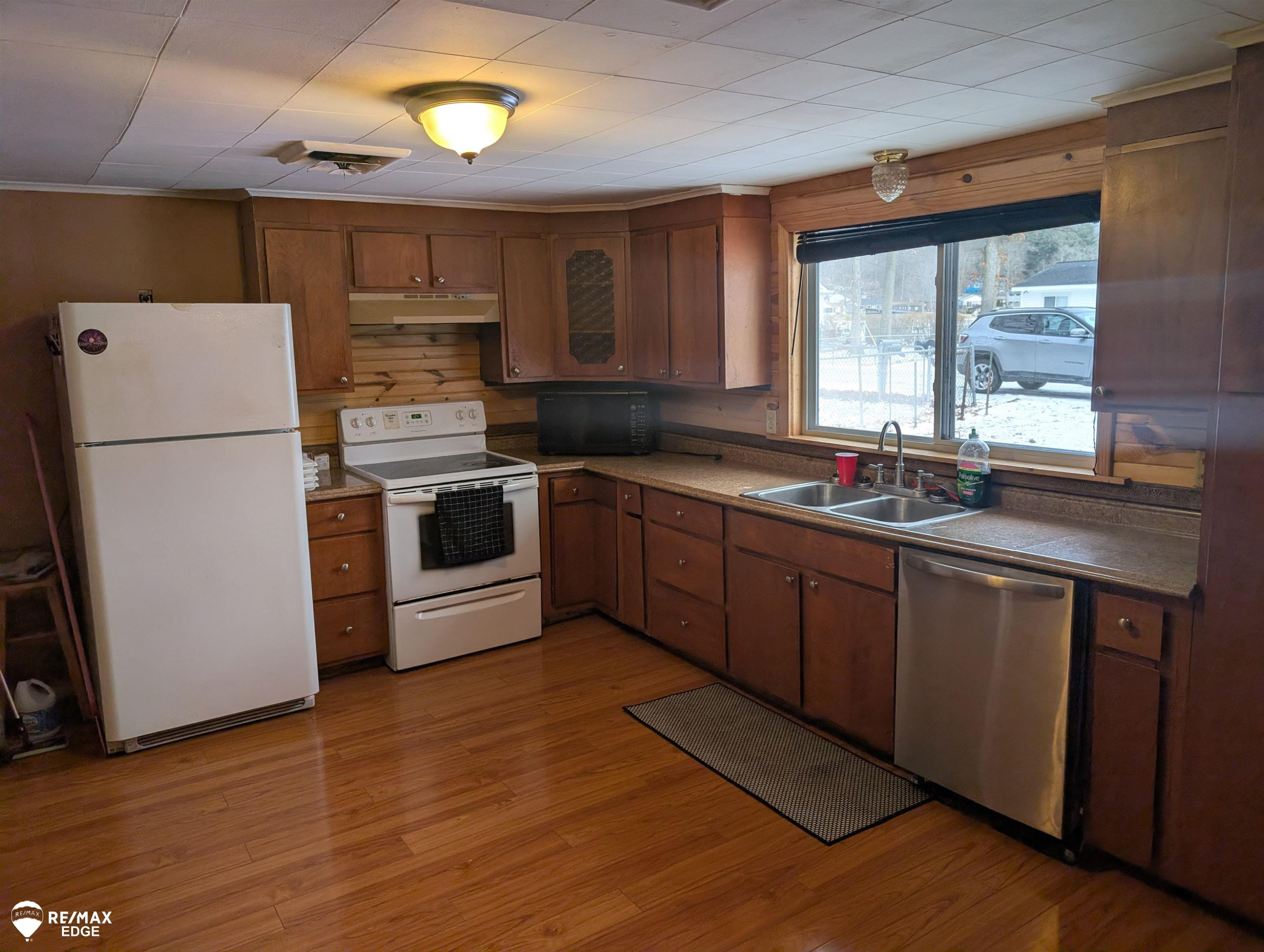 710 Lakeshore Drive, Columbiaville, MI 48421 — Photo 5