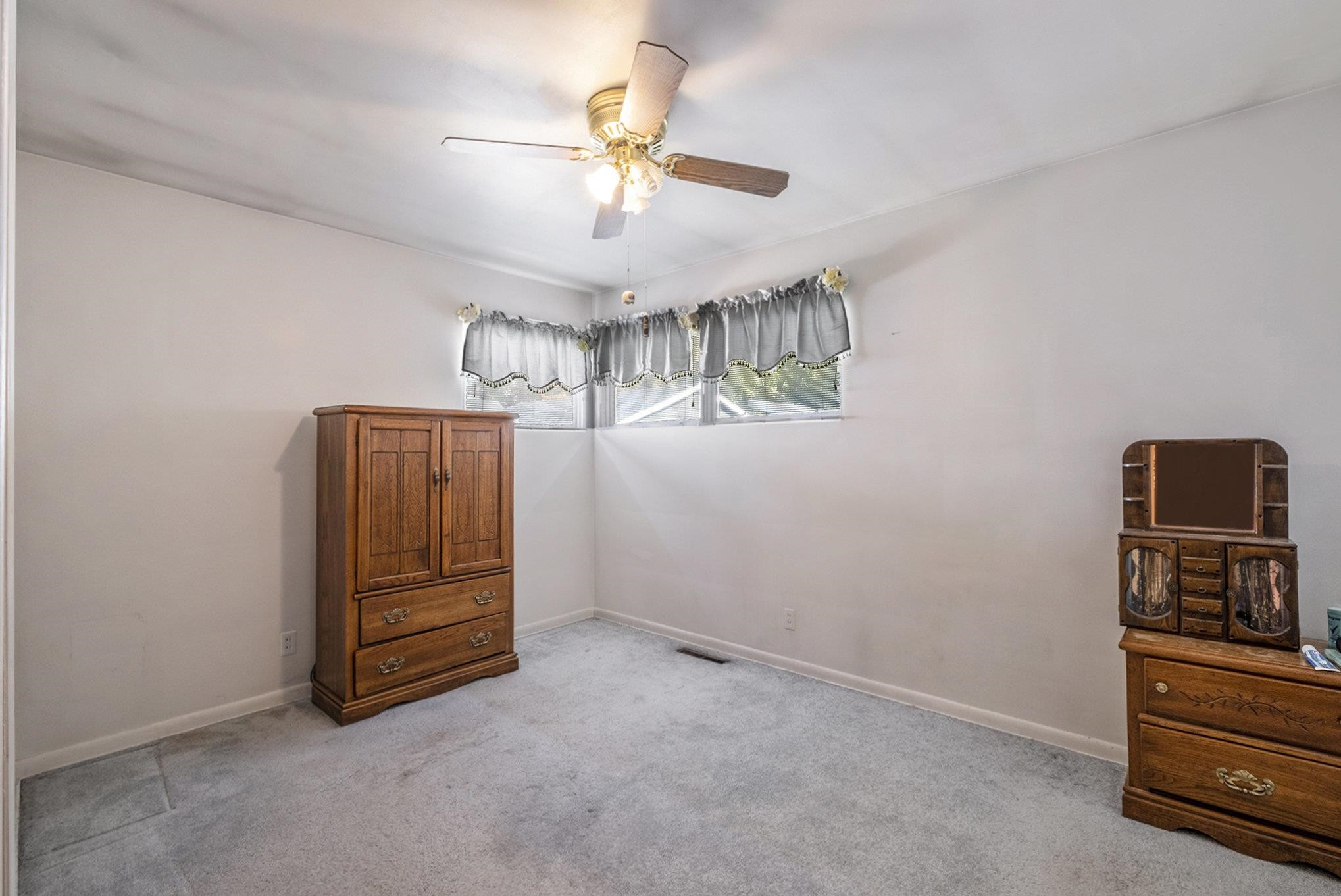 214 Nanita Drive, Montrose, MI 48457 — Photo 11