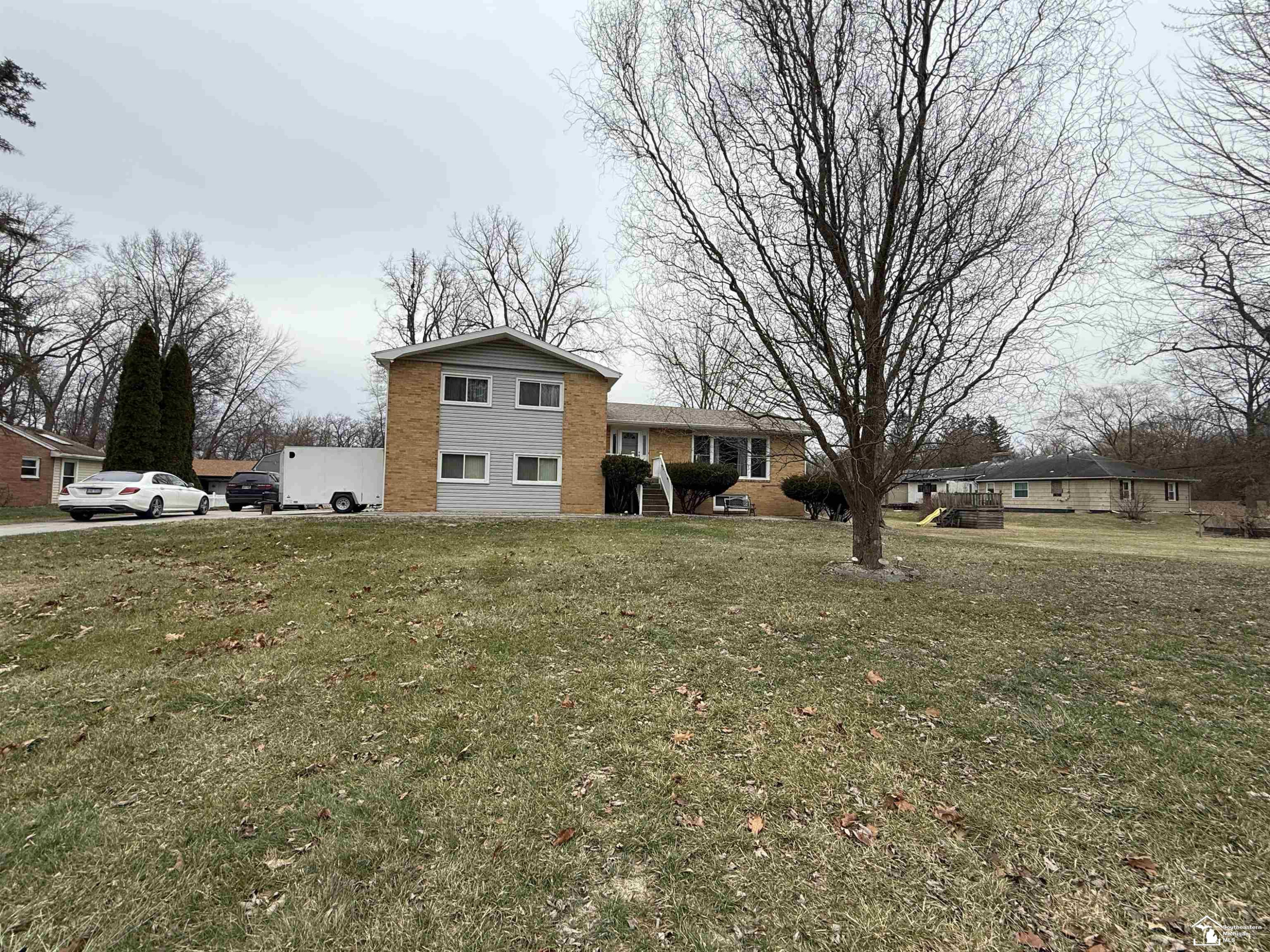 3334 Woodmont Drive, Lambertville, MI 48144 — Photo 2