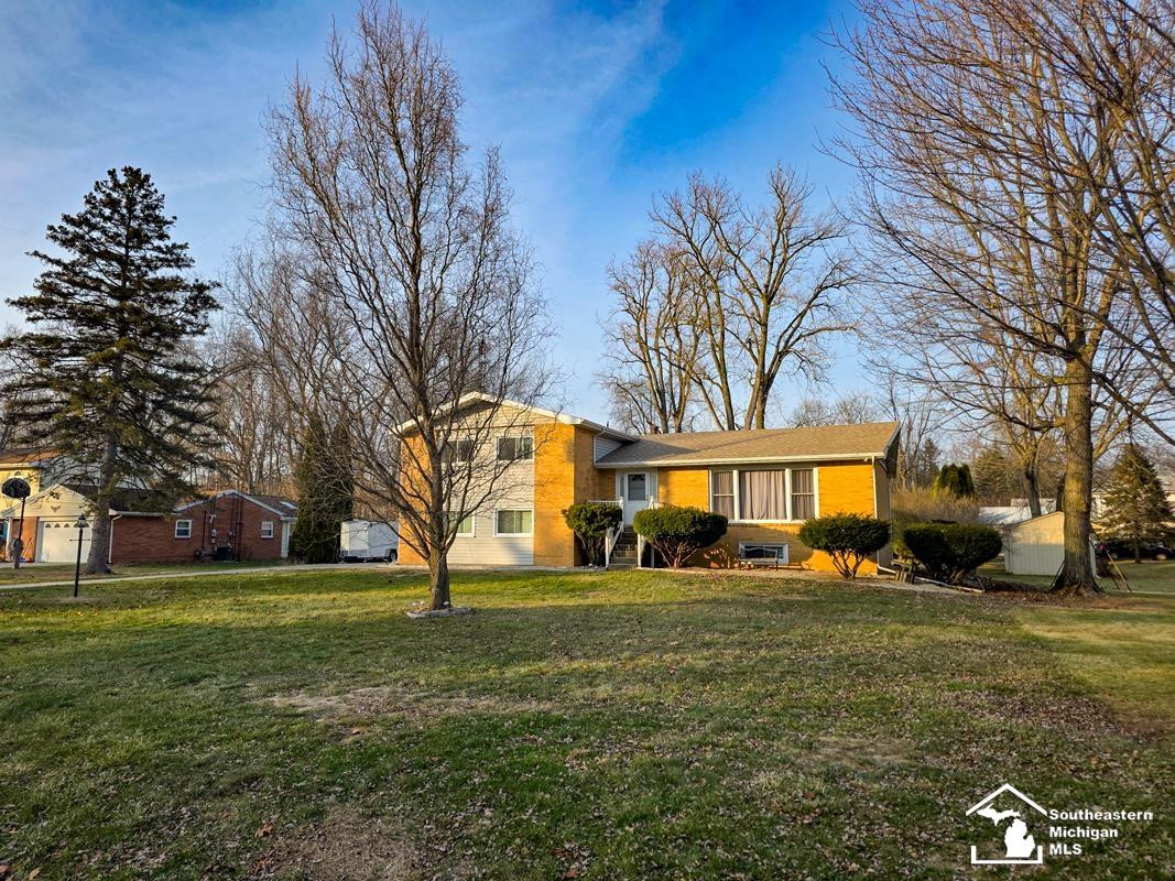 3334 Woodmont Drive, Lambertville, MI 48144 — Photo 5
