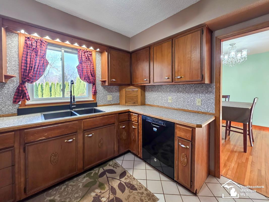 3334 Woodmont Drive, Lambertville, MI 48144 — Photo 20