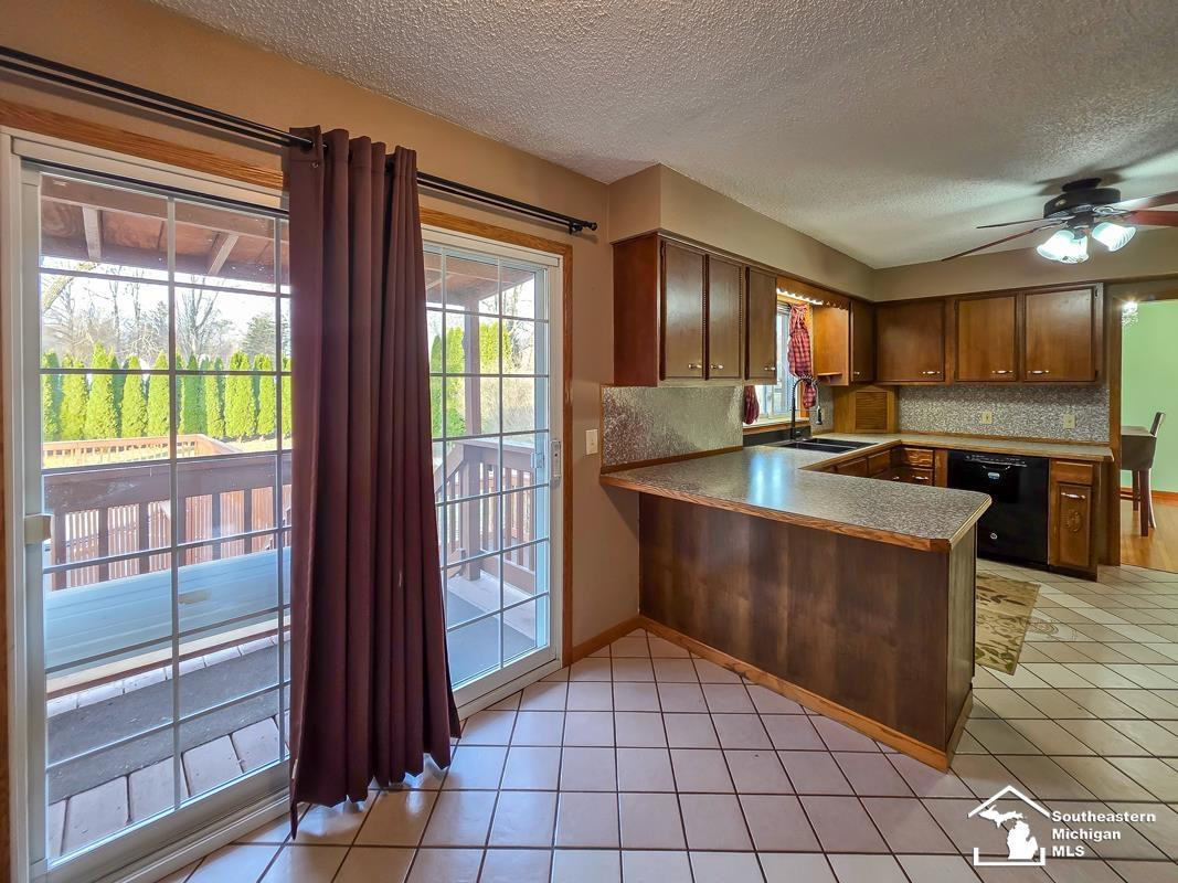 3334 Woodmont Drive, Lambertville, MI 48144 — Photo 21
