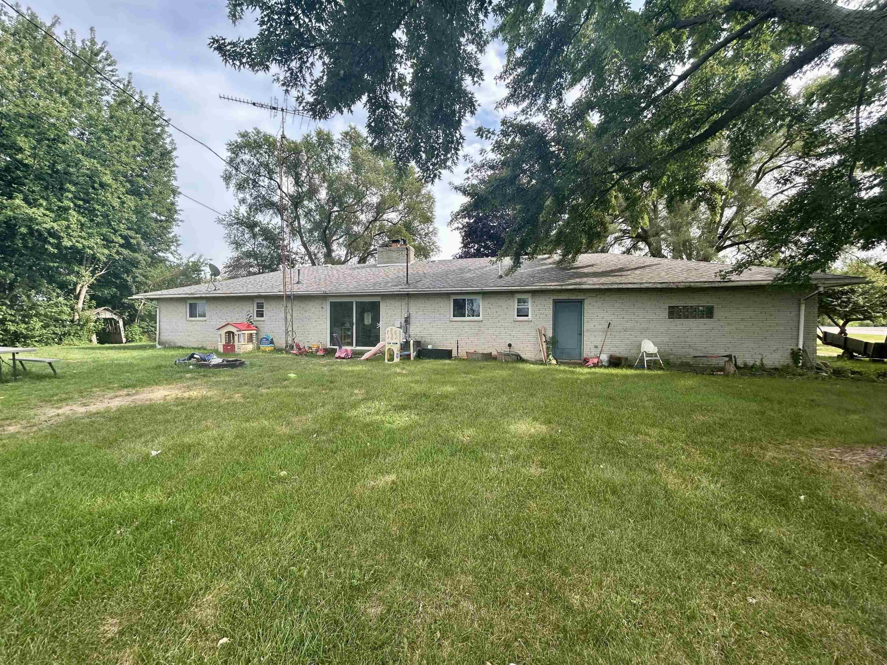 14550 W Brady Road, Chesaning, MI 48616 — front exterior