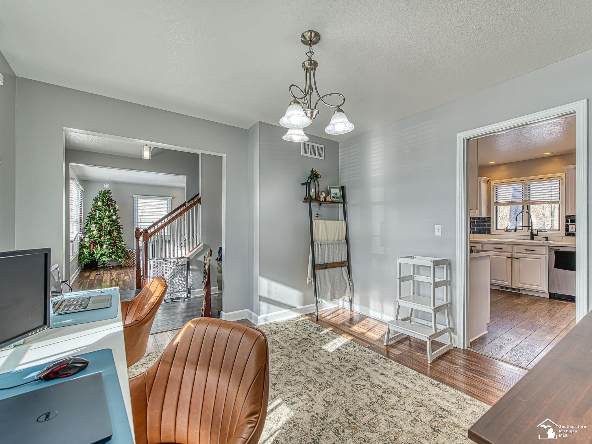 5002 Onway Drive, MI 49267 — Photo 5
