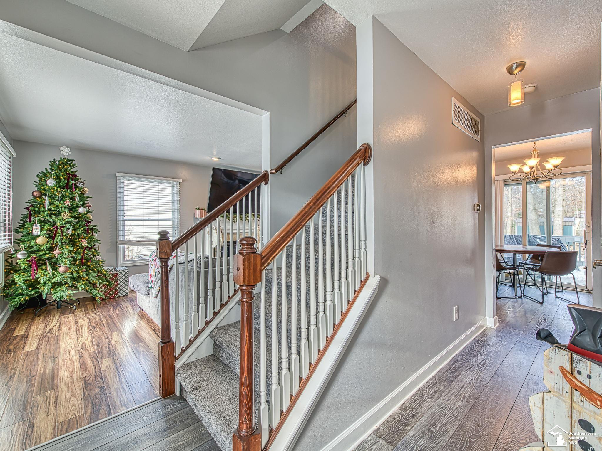 5002 Onway Drive, MI 49267 — Photo 15