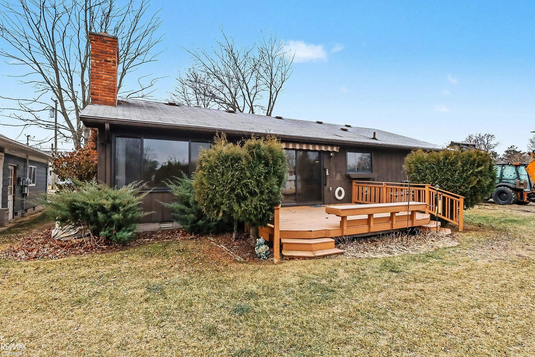 142 Channelsyde Dr Drive, Algonac, MI 48001 — Photo 3