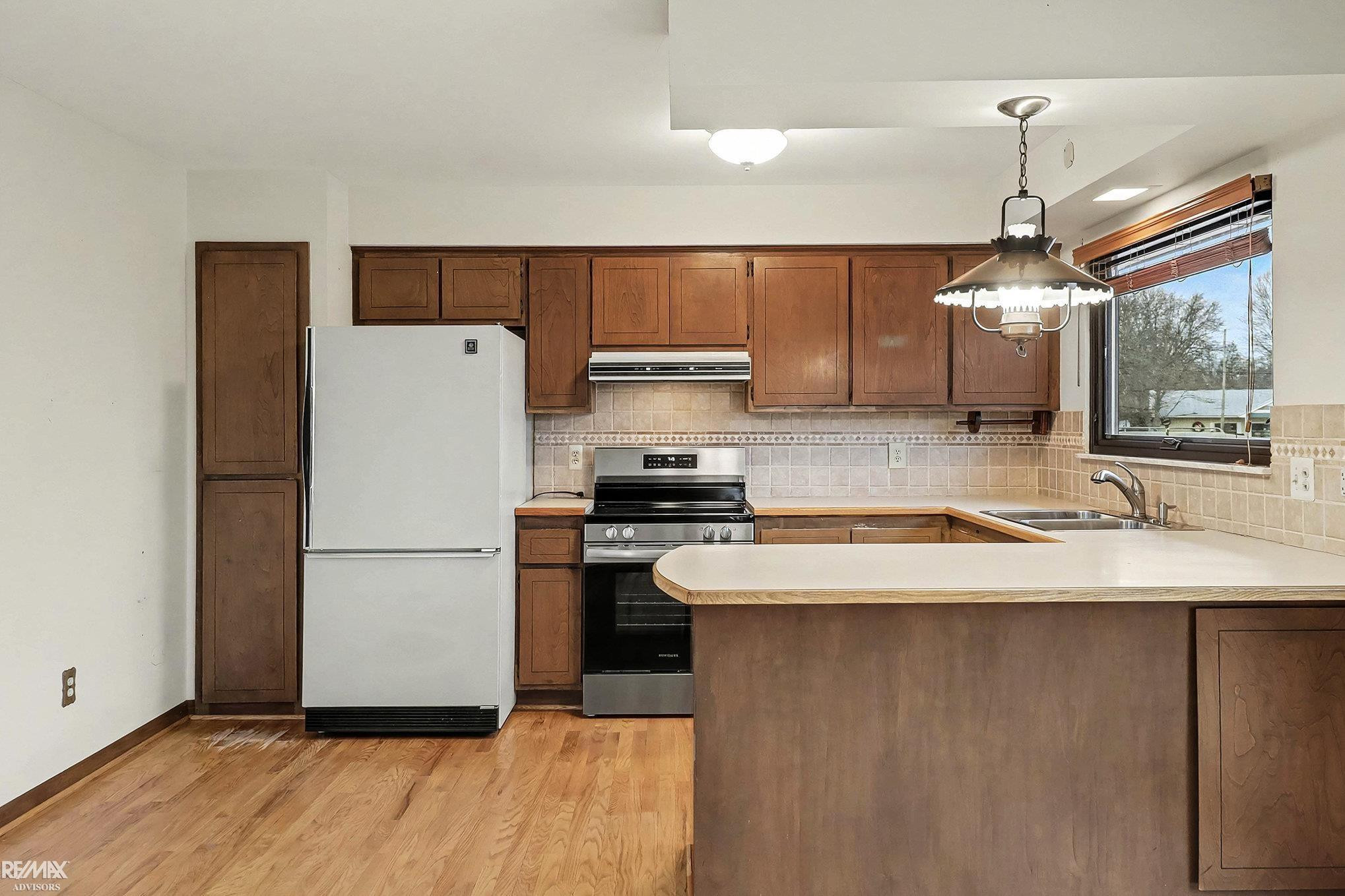142 Channelsyde Dr Drive, Algonac, MI 48001 — Photo 14
