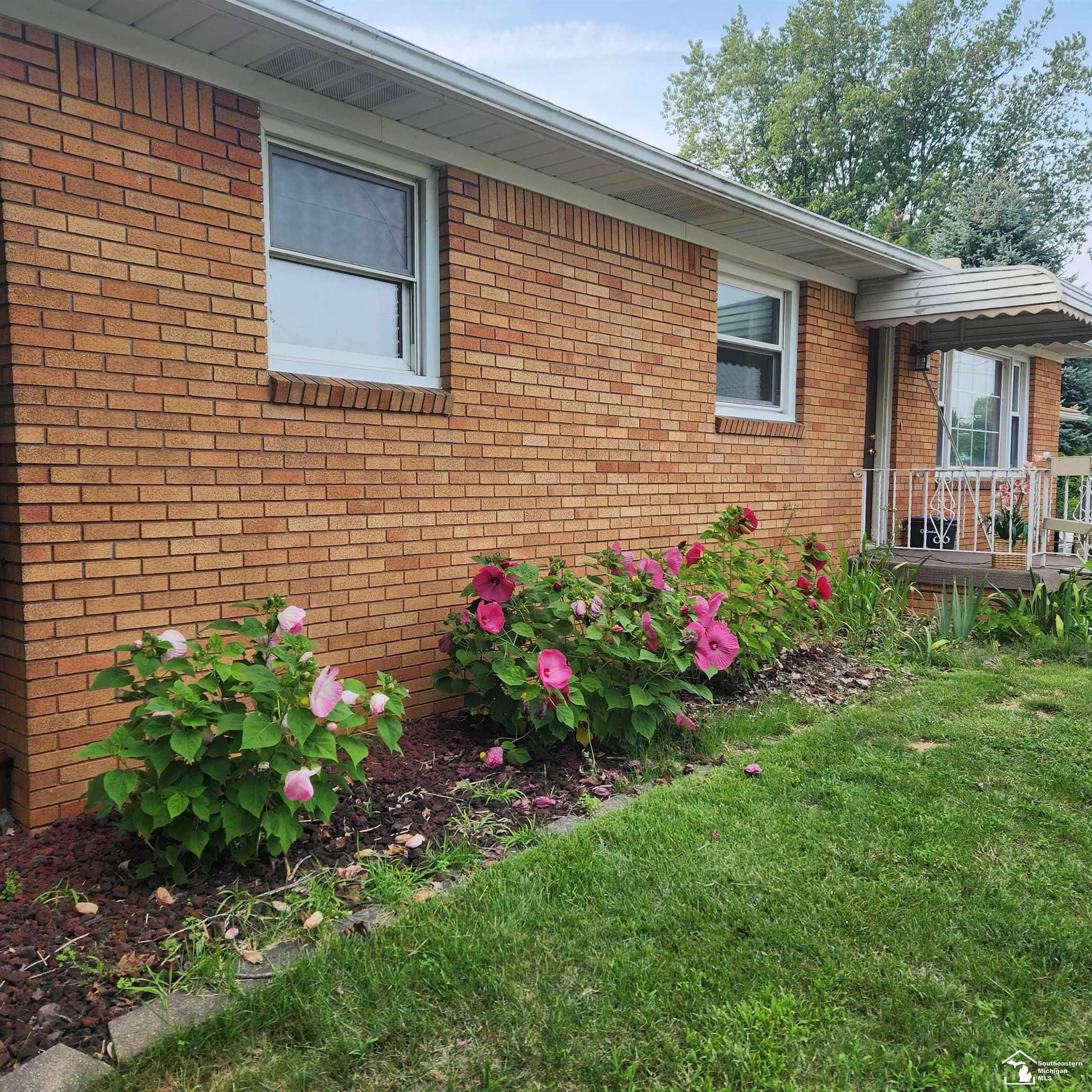 14529 Linda Drive, Monroe, MI 48161 — front exterior