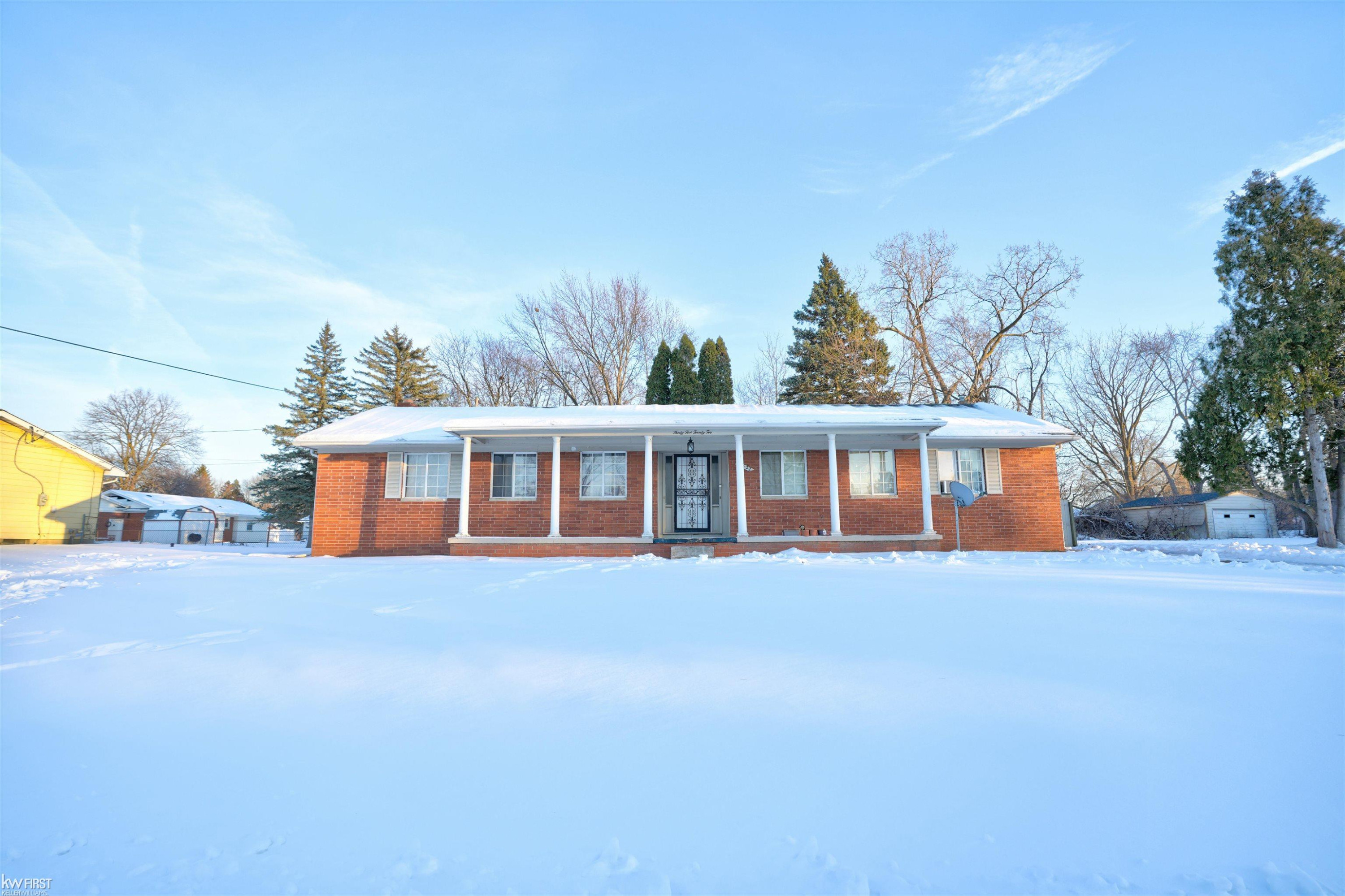 3522 Ridgecliffe Drive, Flint, MI 48532 — Photo 4