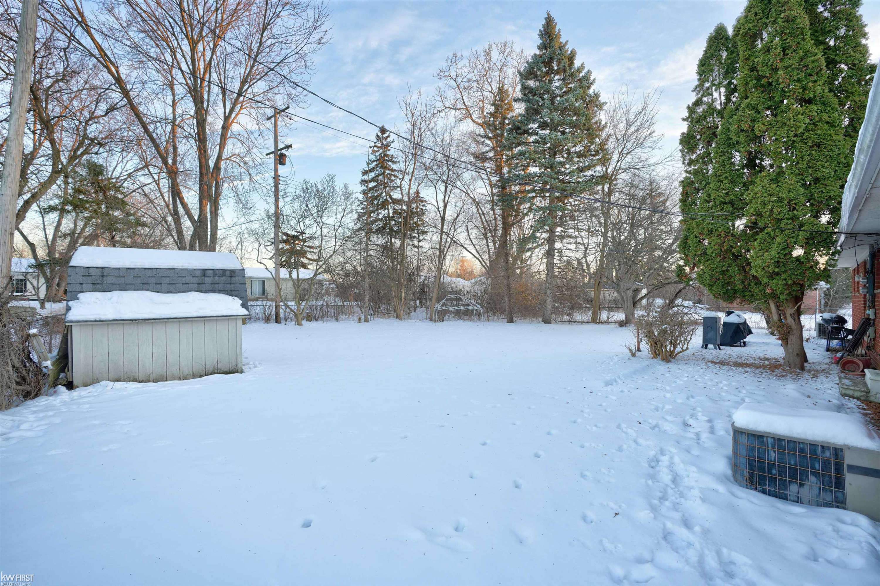 3522 Ridgecliffe Drive, Flint, MI 48532 — Photo 7