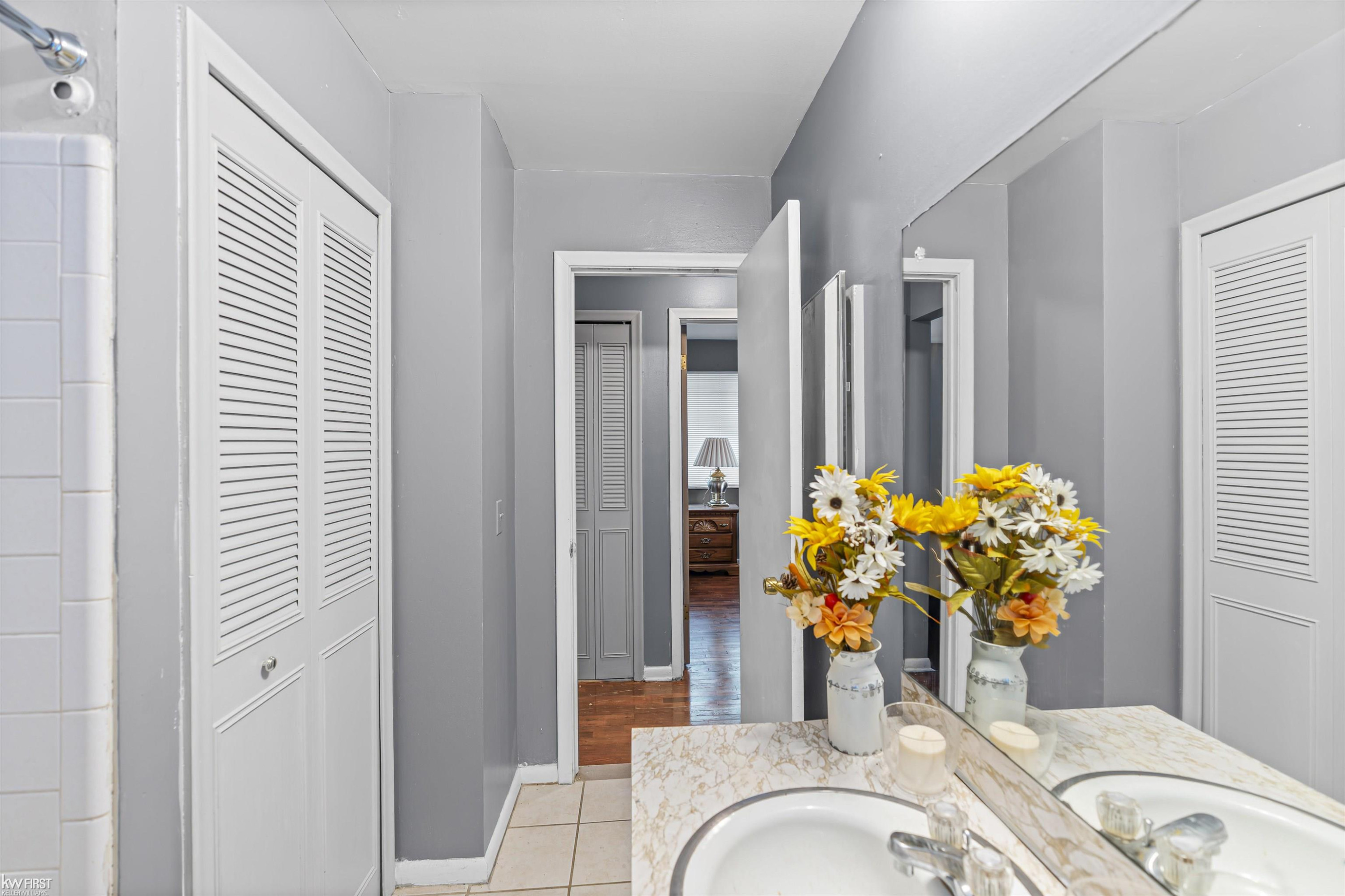 3522 Ridgecliffe Drive, Flint, MI 48532 — Photo 26