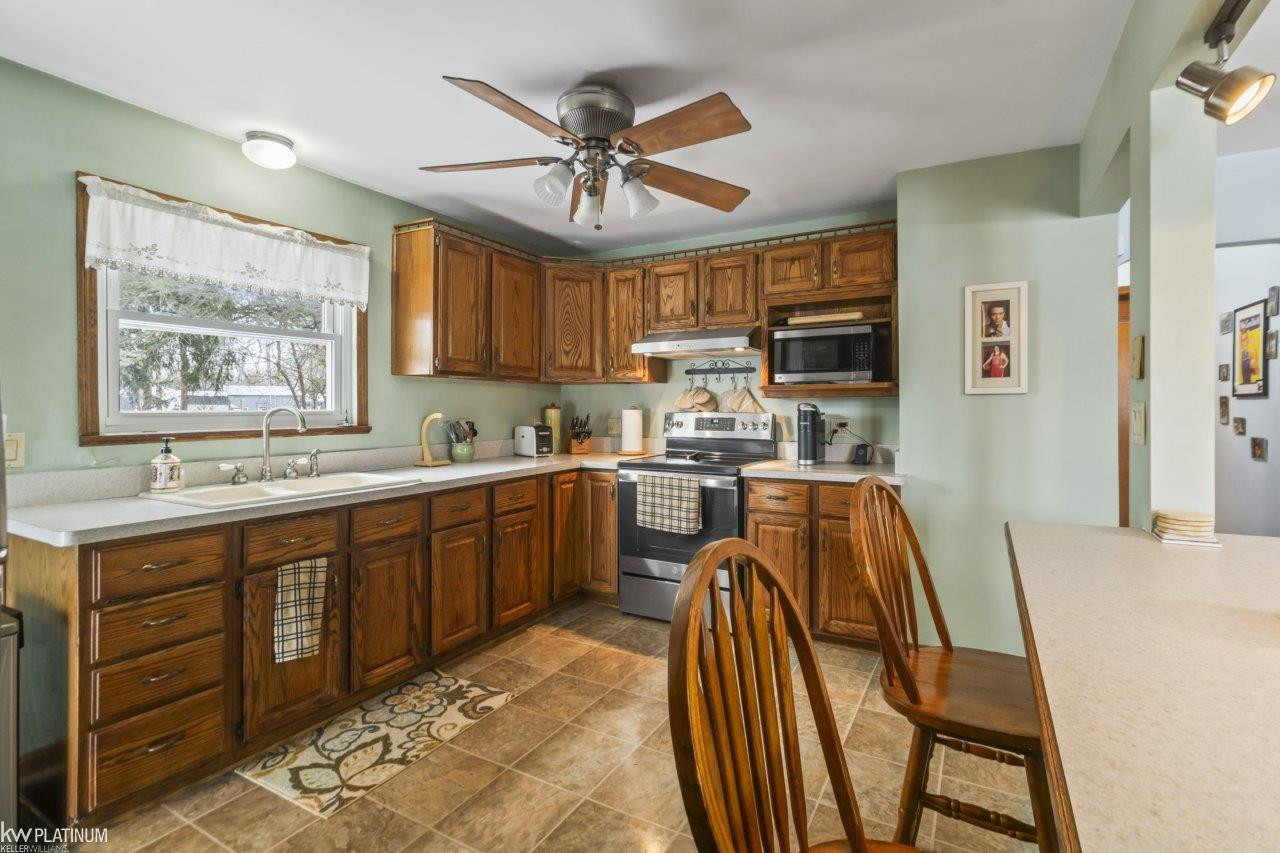 69331 Parker Street, MI 48062 — Photo 16