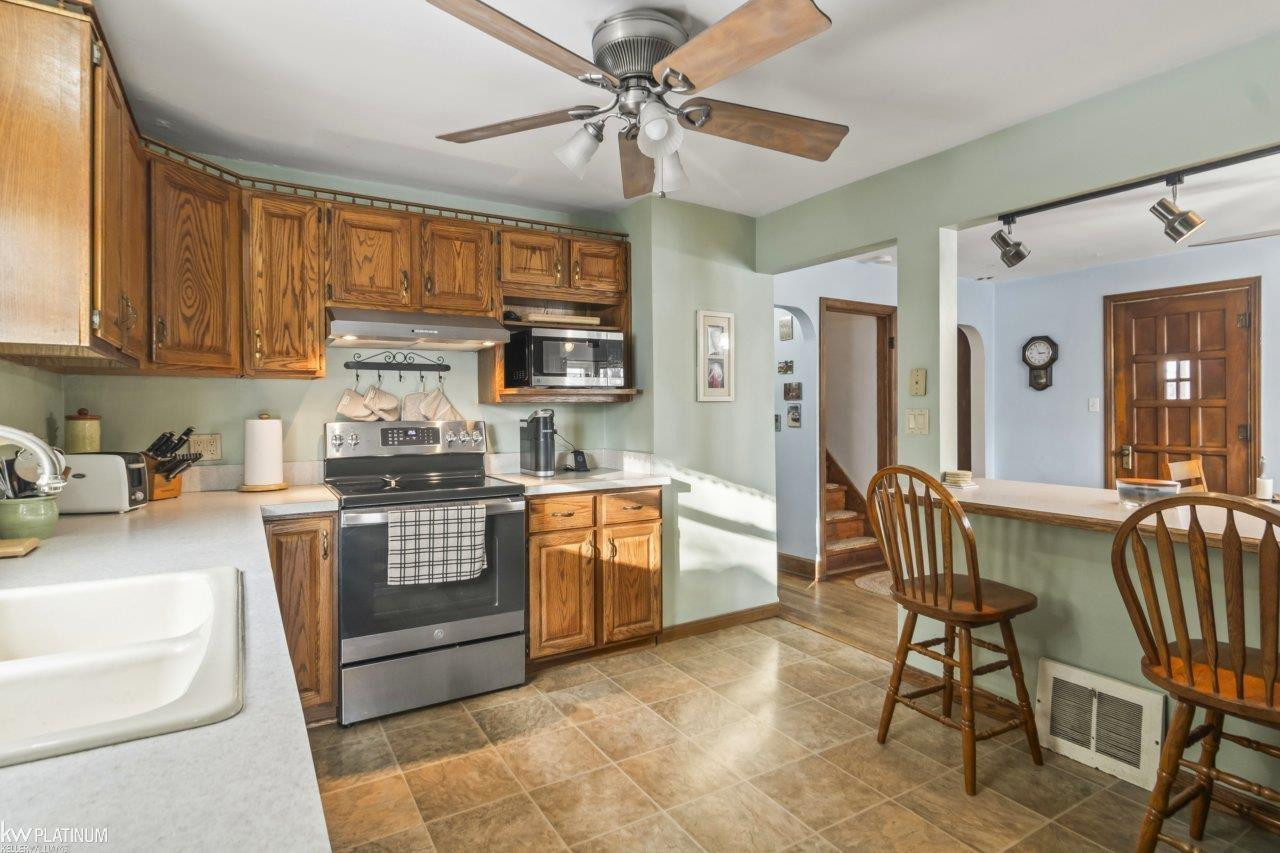 69331 Parker Street, MI 48062 — Photo 18