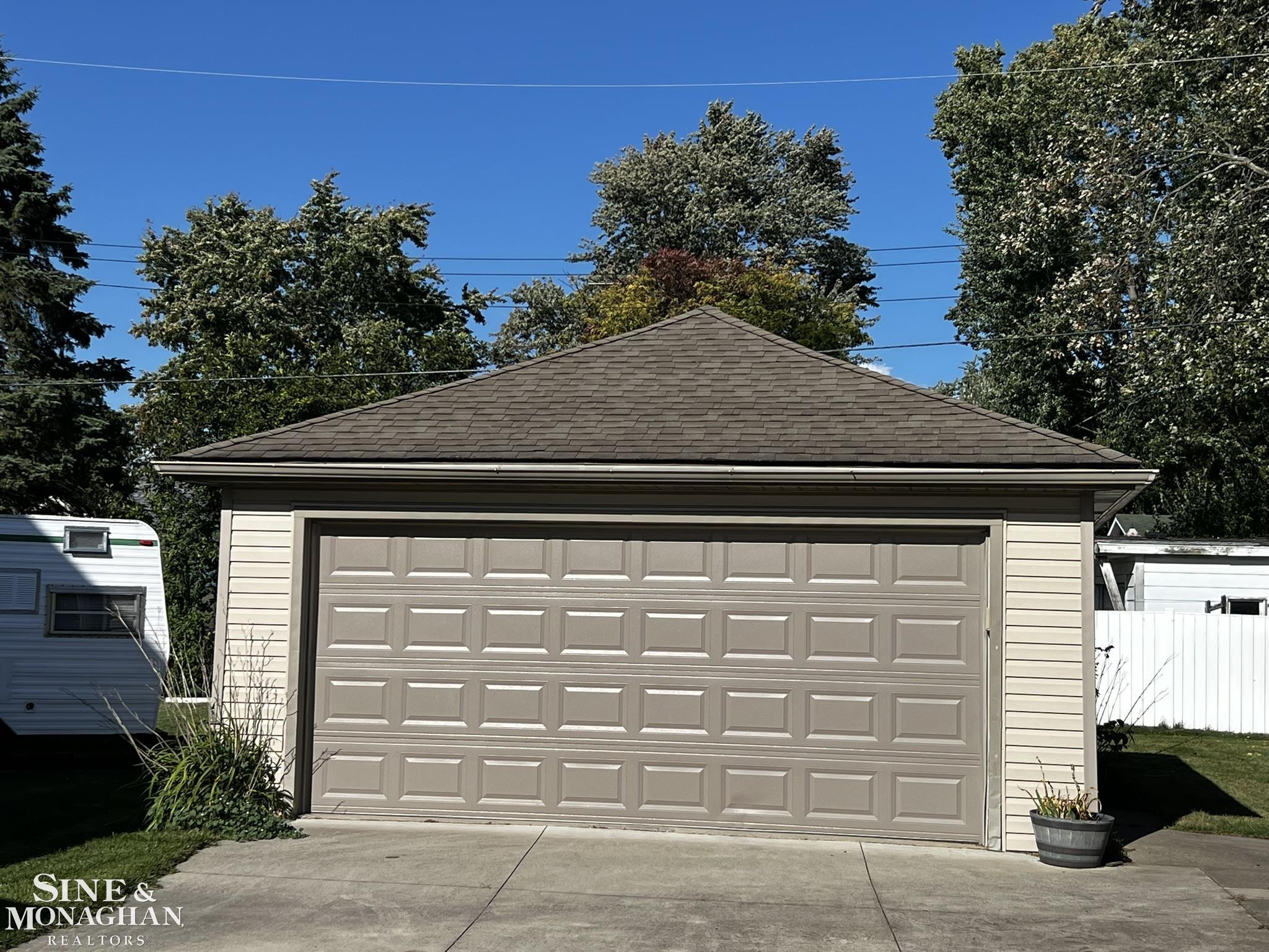440 Little Avenue, MI — Photo 2