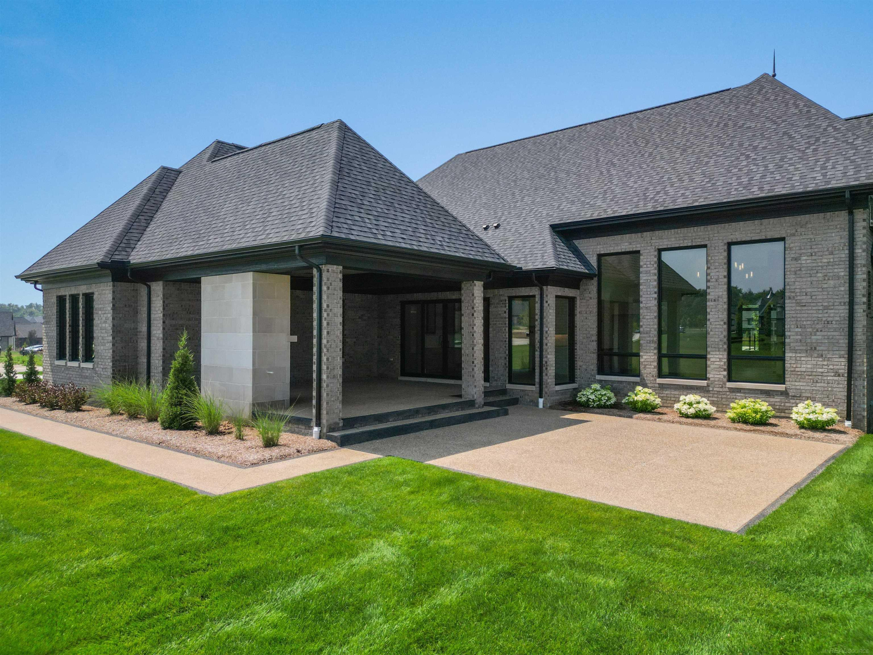61570 Cotswold Drive, MI — Photo 12