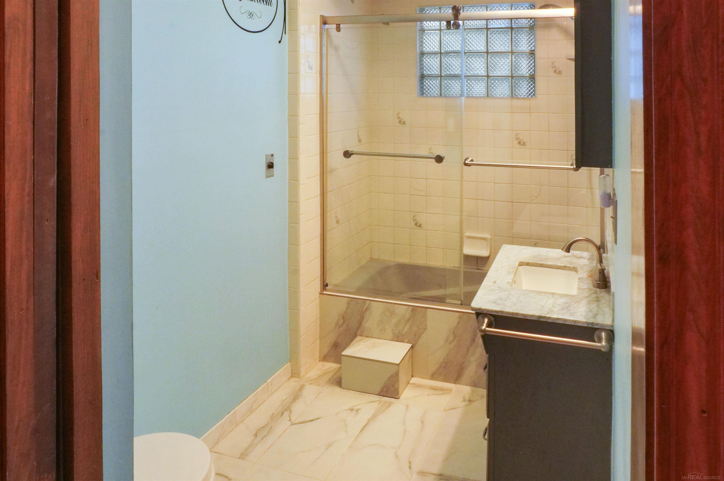 315 W 5th Street, Imlay City, MI 48444 — Photo 16