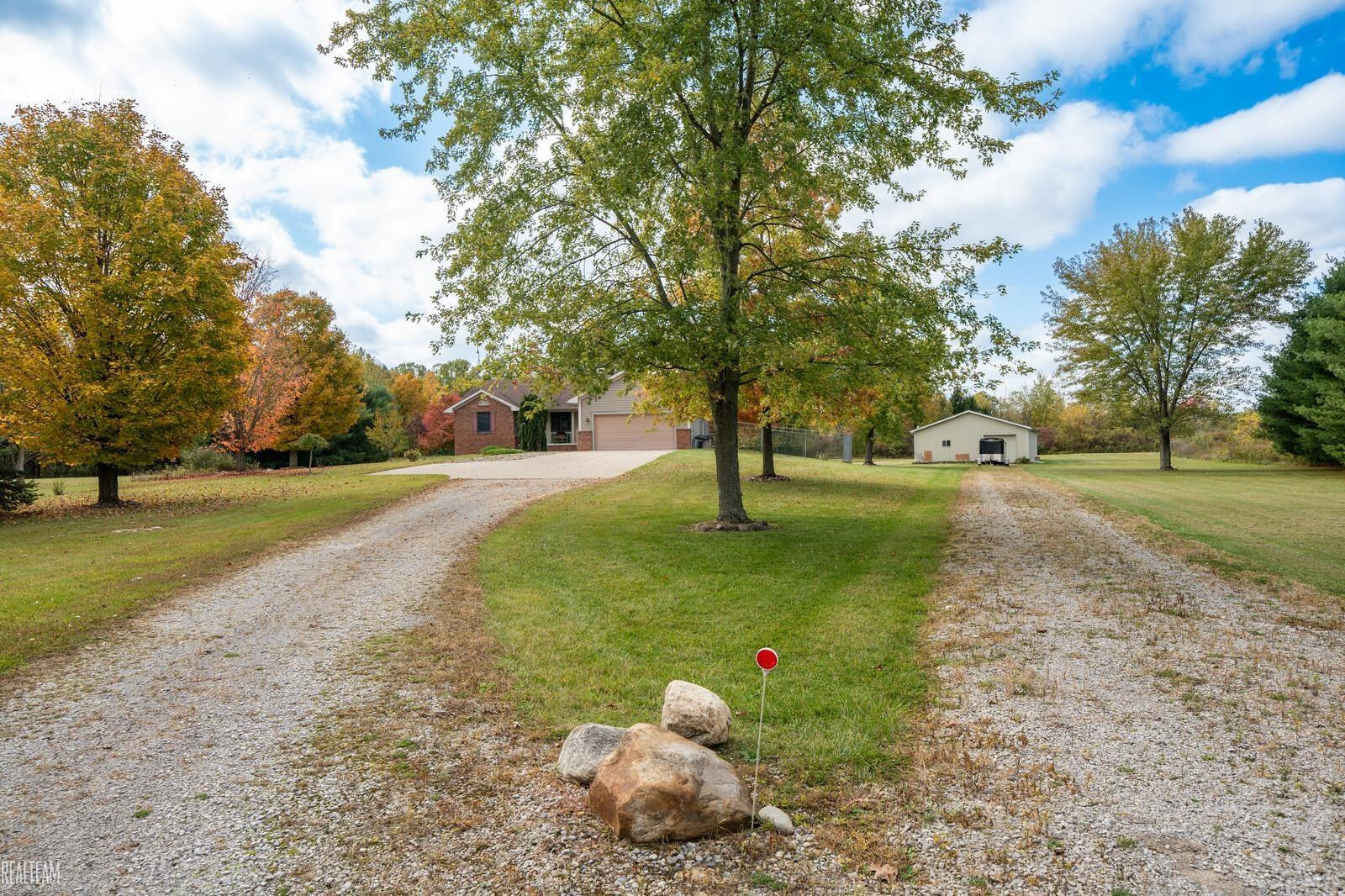 4629 N Lake Road, Columbiaville, MI 48421 — Photo 44
